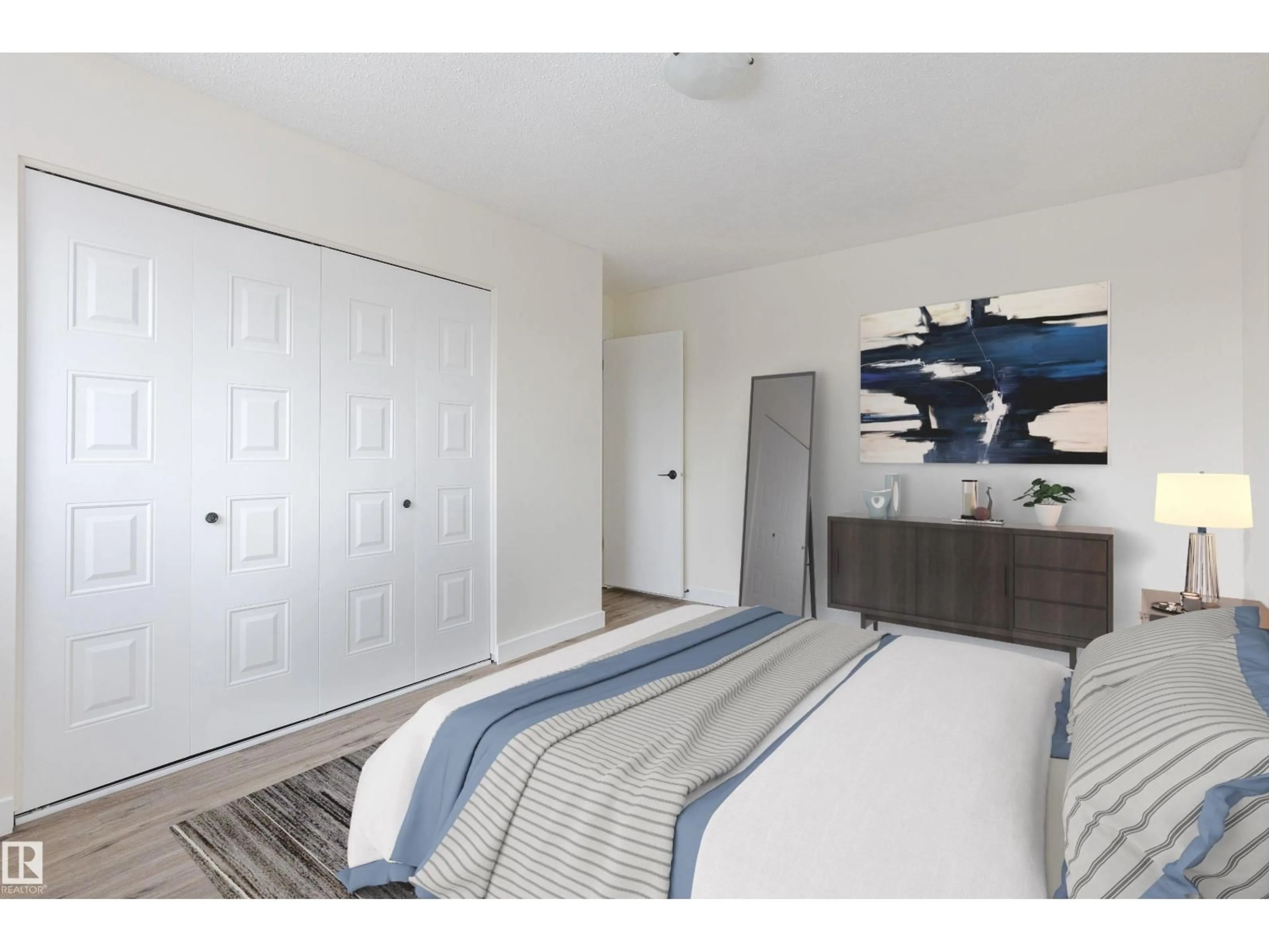 A pic of a room for 10139 80 ST, Edmonton Alberta T6A3H9