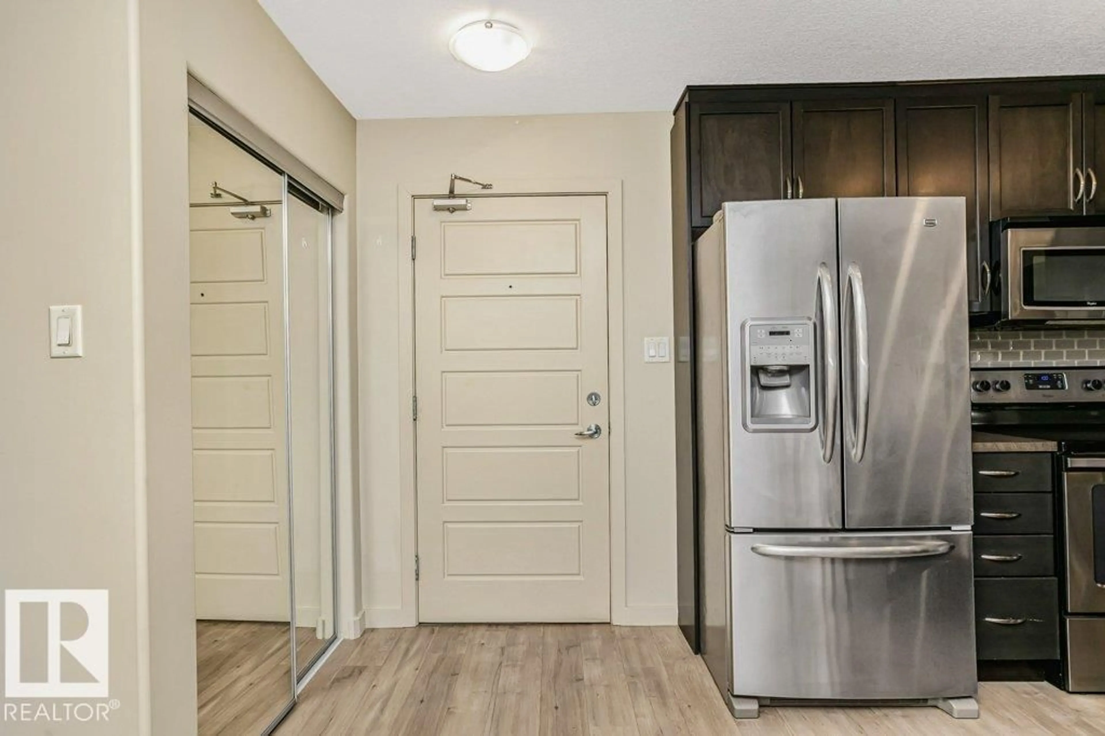 Indoor entryway for #163 - 11517 ELLERSLIE RD, Edmonton Alberta T6W2A9