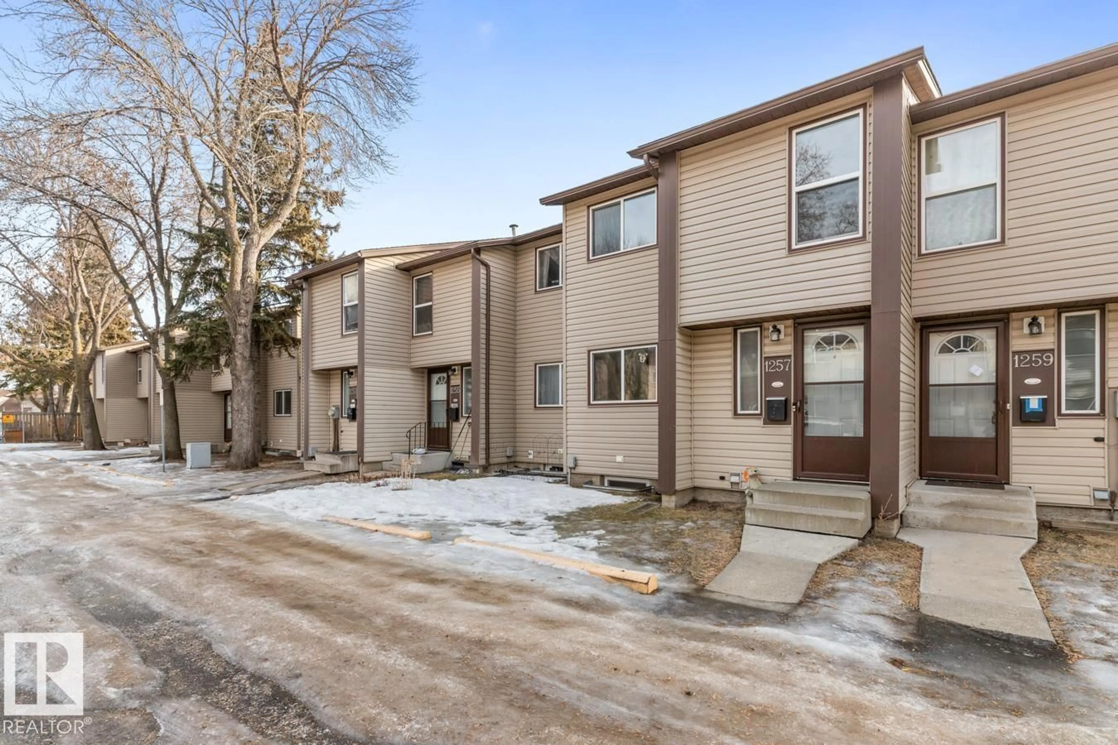 Unknown for 1257 HOOKE RD, Edmonton Alberta T5A4A5