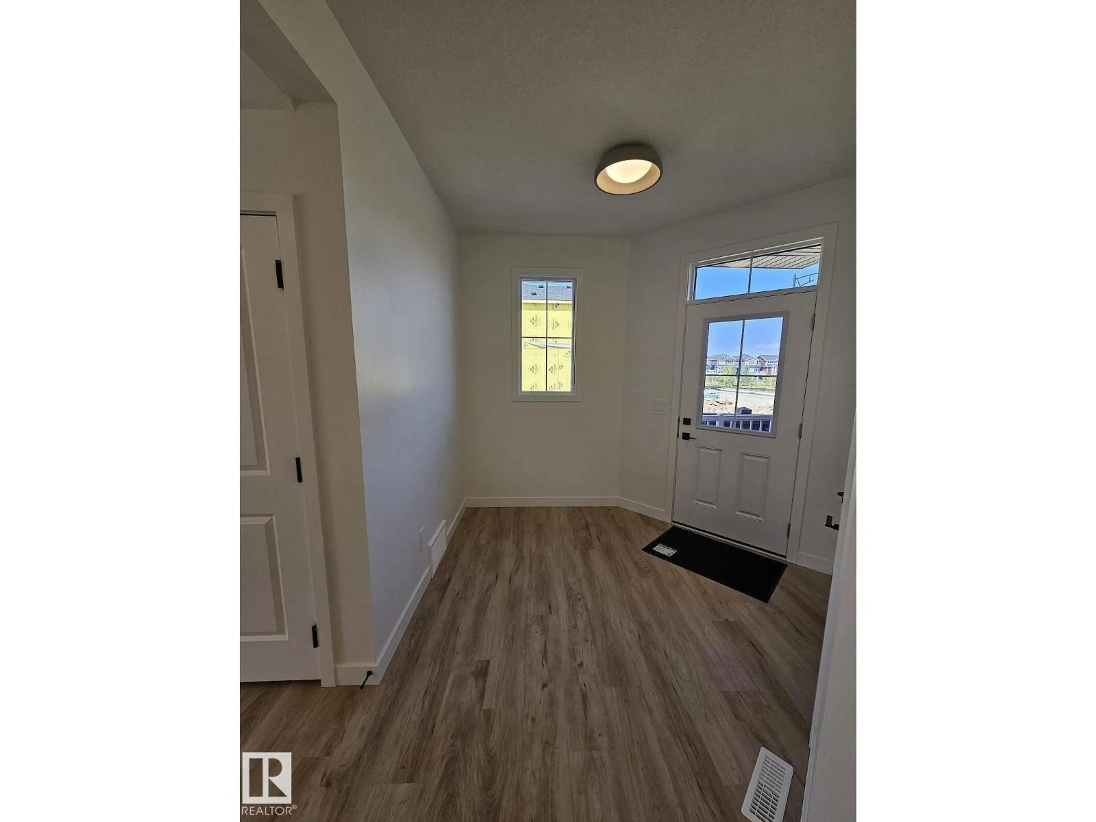 Indoor entryway for SW - 3332 168 ST, Edmonton Alberta T6W5M2