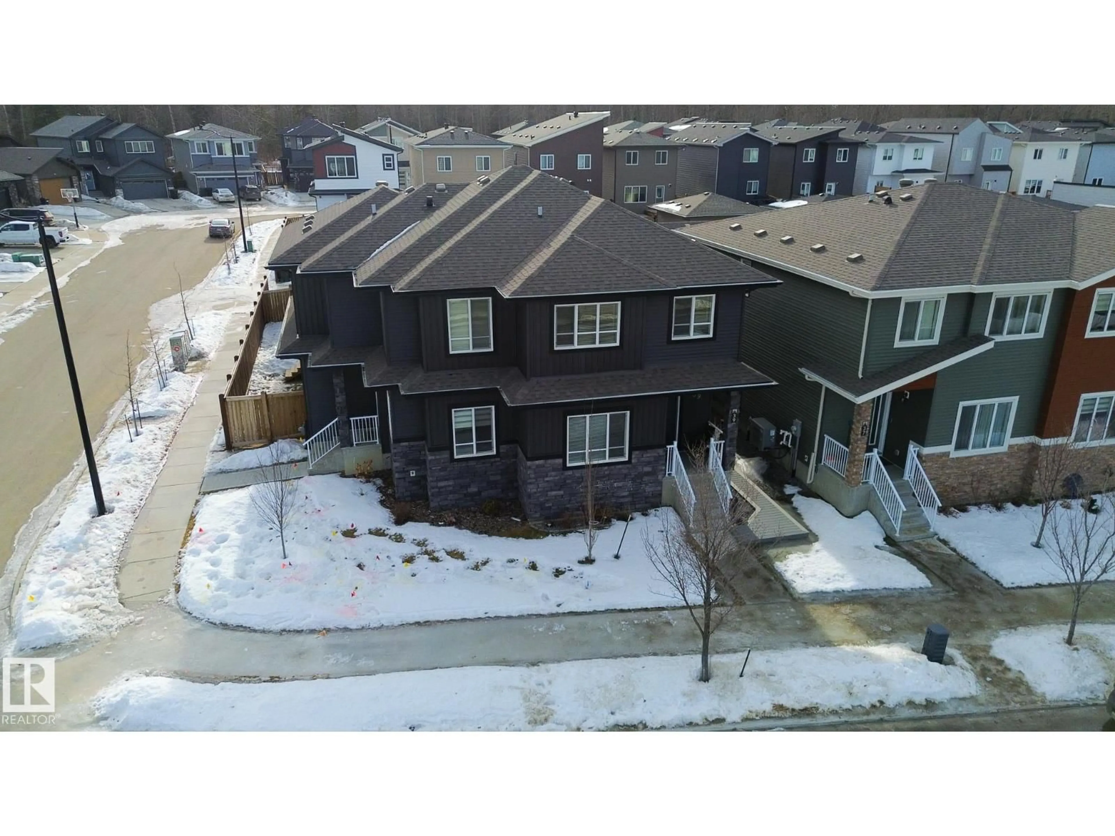A pic from outside/outdoor area/front of a property/back of a property/a pic from drone, street for 39 FENWYCK BV, Spruce Grove Alberta T7X0Z1
