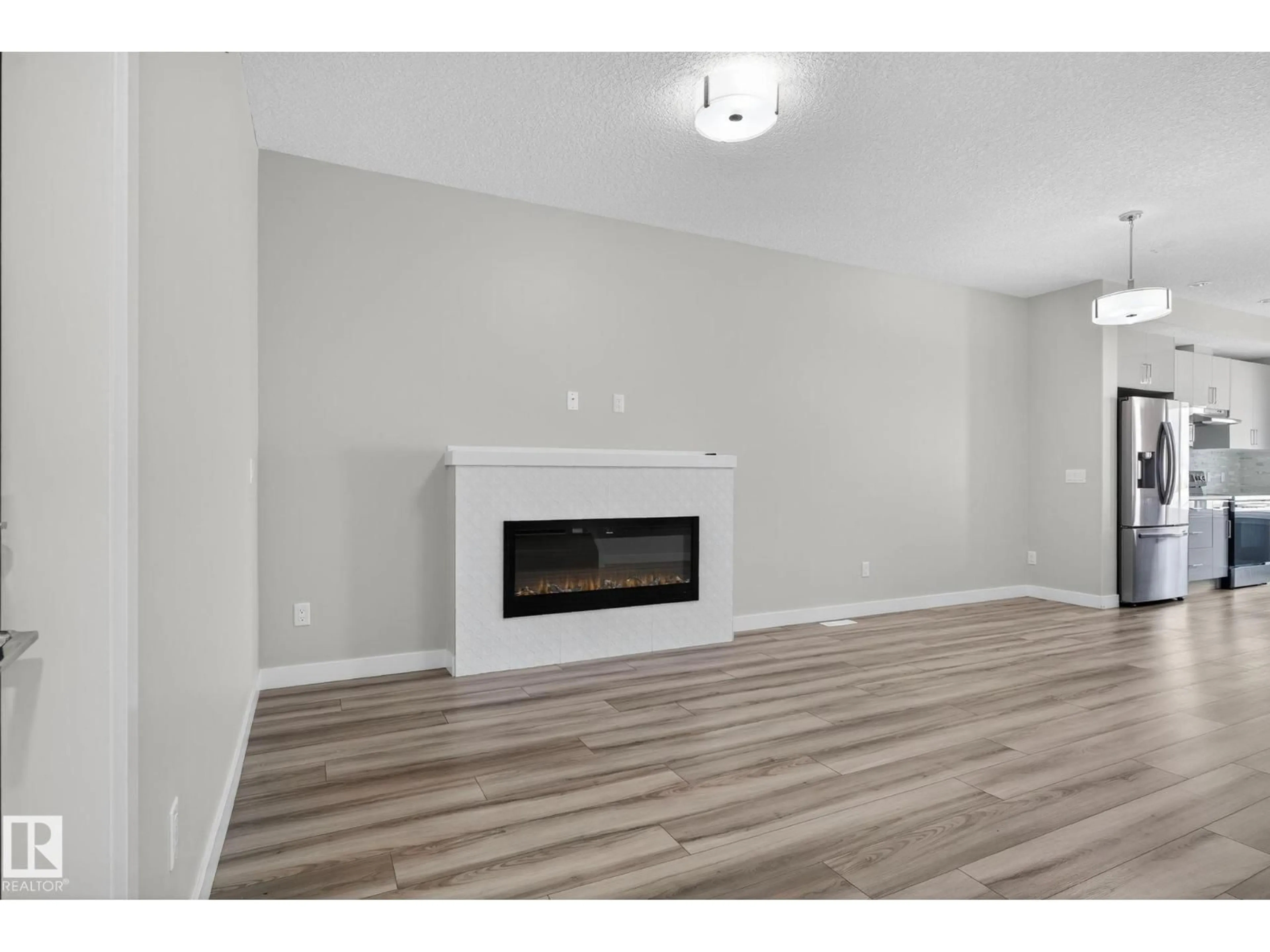 A pic of a room for 4879 ALWOOD PT, Edmonton Alberta T6W4N1