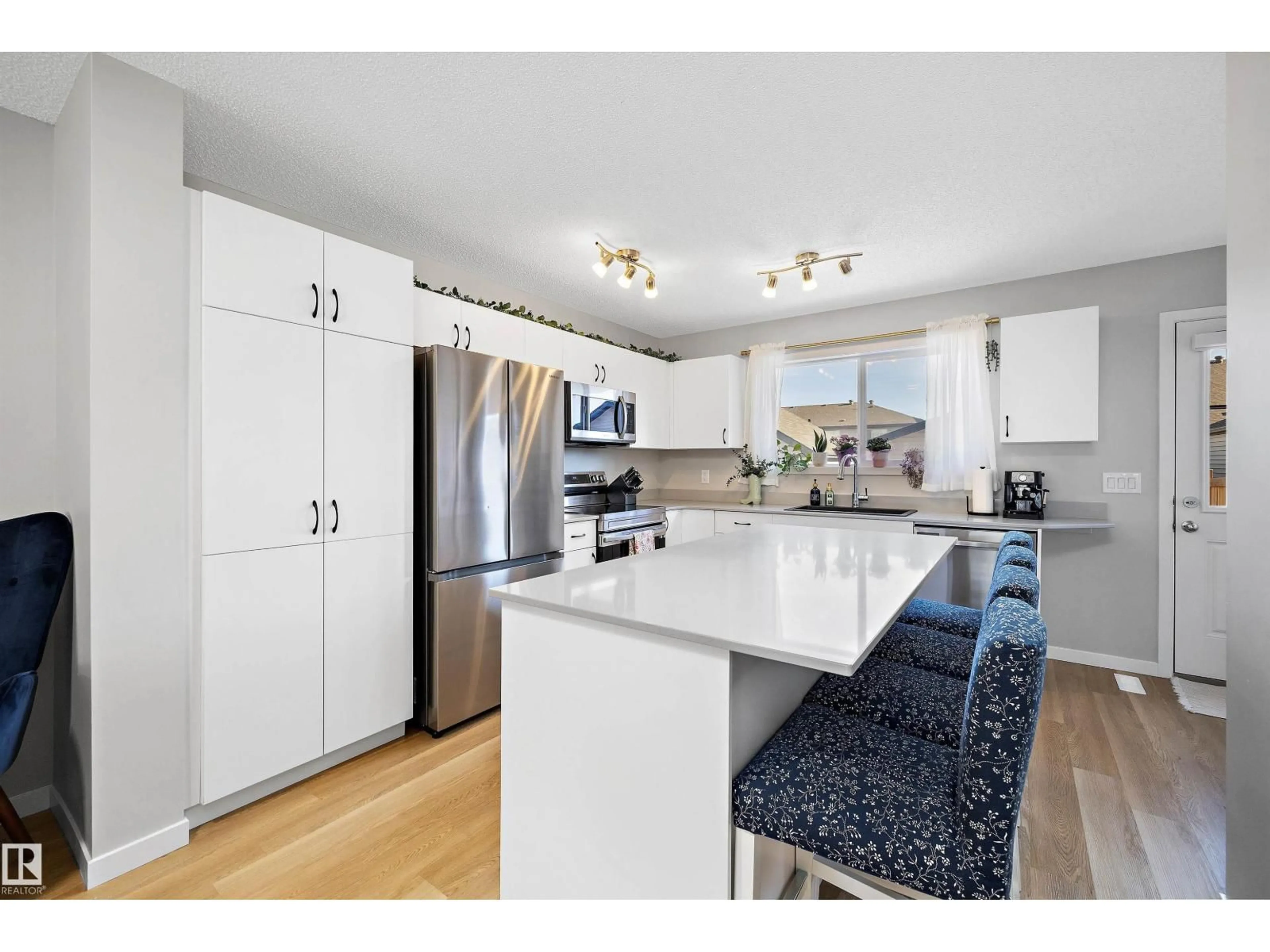 Open concept kitchen, unknown for 311 SUNLAND WY, Sherwood Park Alberta T8H2Y8