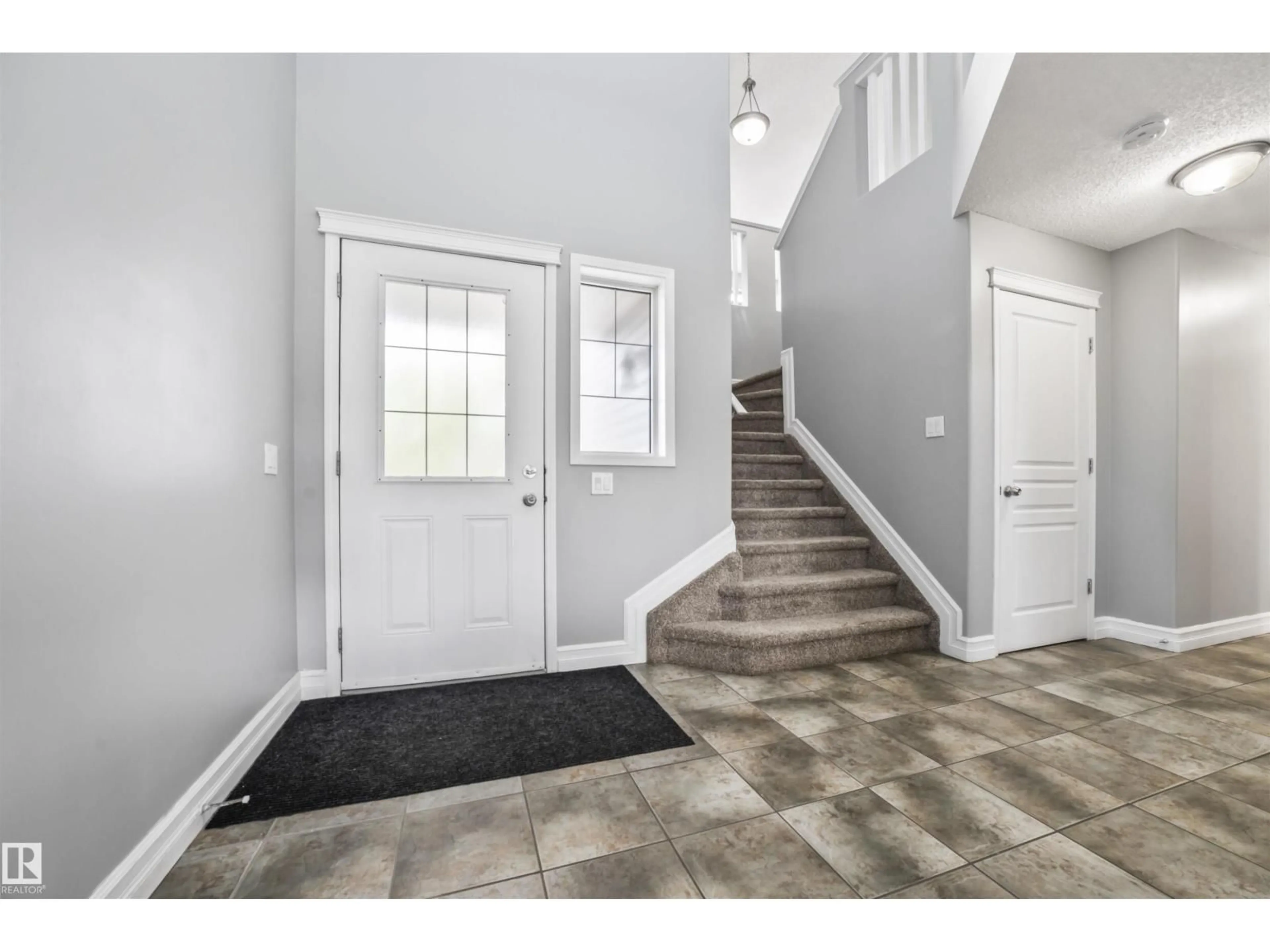 Indoor entryway for SW - 324 79 ST, Edmonton Alberta T6X1N1