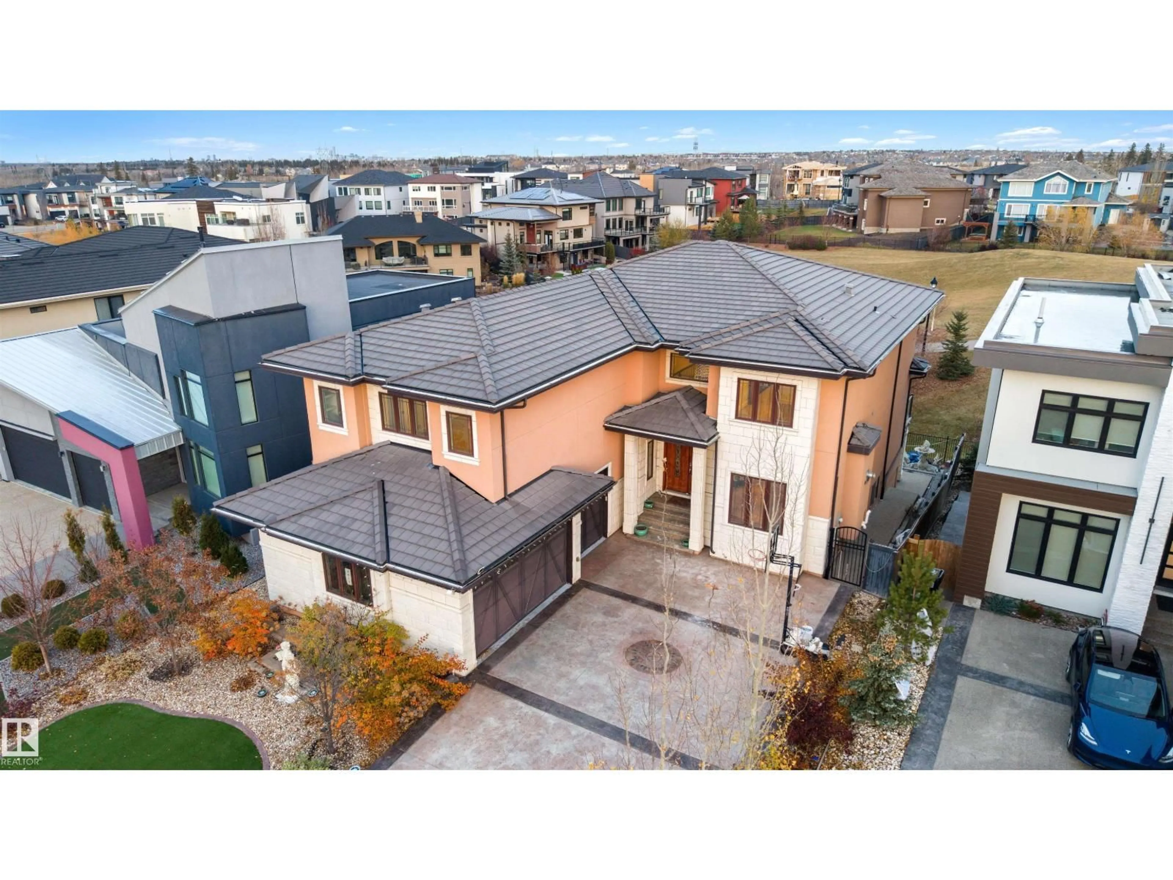 A pic from outside/outdoor area/front of a property/back of a property/a pic from drone, street for 4811 WOOLSEY LN, Edmonton Alberta T6W2B9