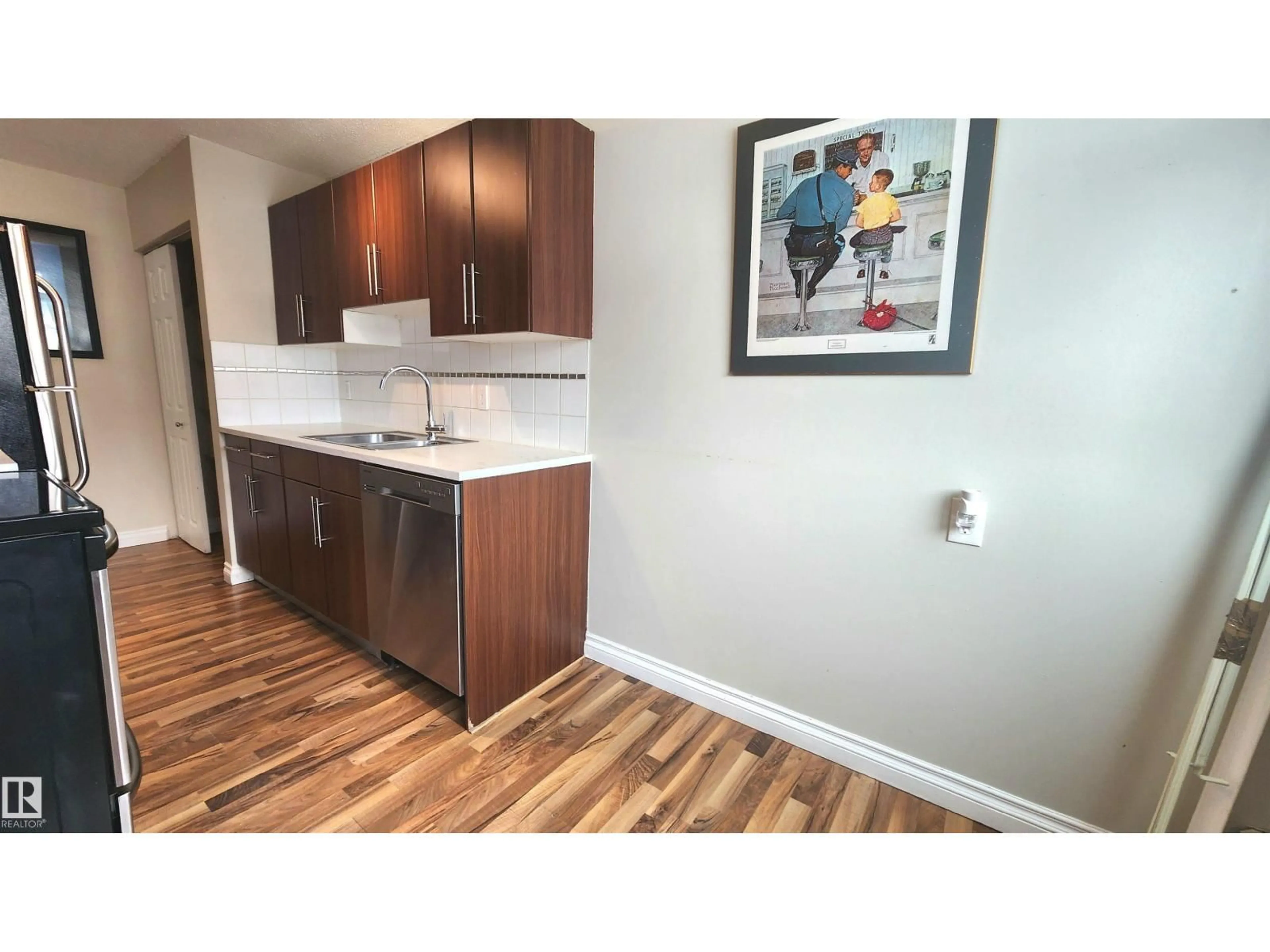Standard kitchen, wood/laminate floor for #203 - 12223 82 ST, Edmonton Alberta T5B2W9