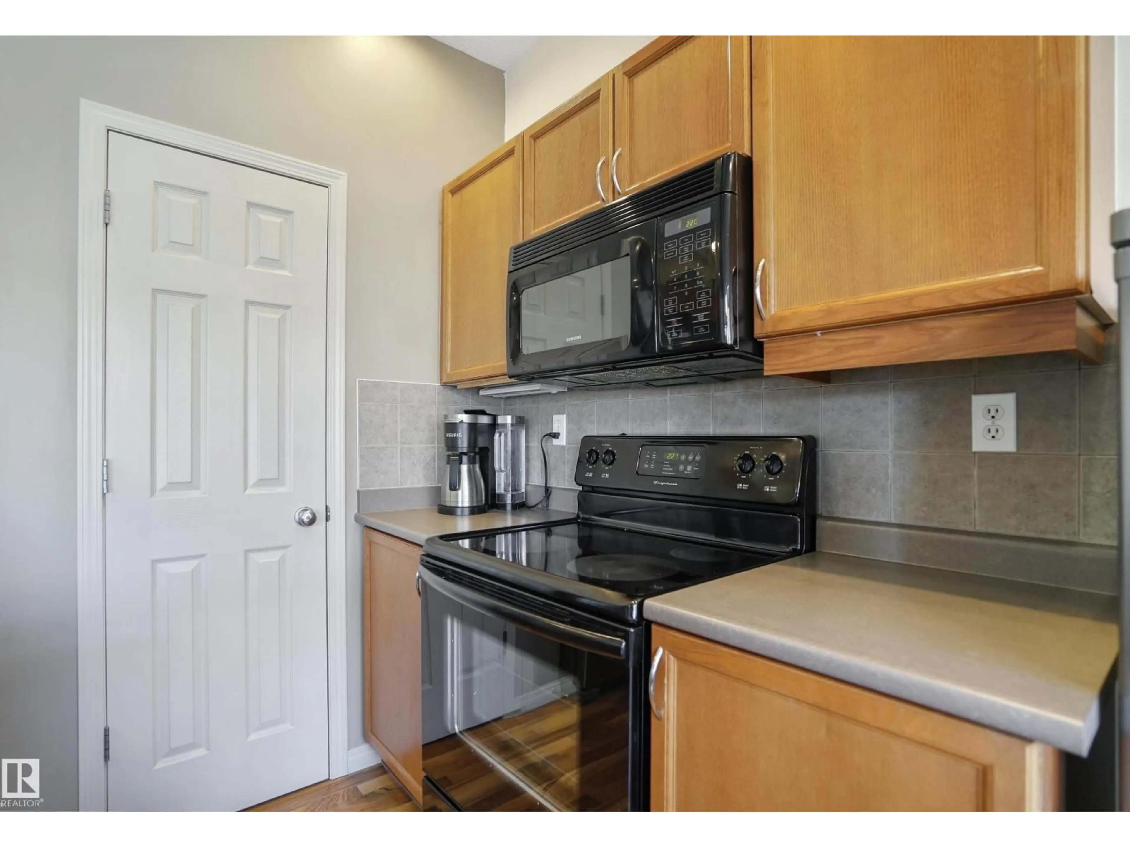 Standard kitchen, unknown for #23 - 4821 TERWILLEGAR CM, Edmonton Alberta T6R0C5