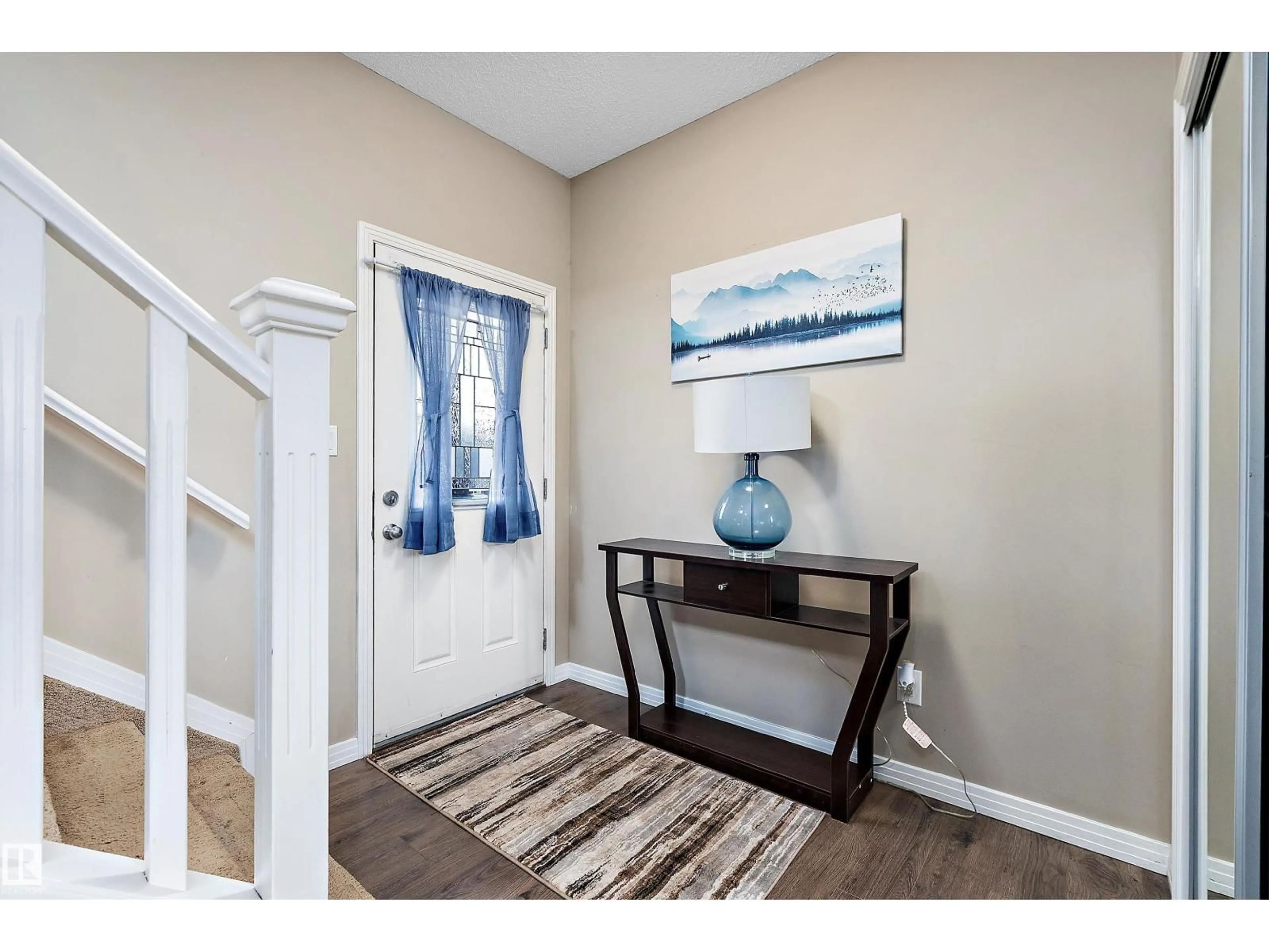 Indoor entryway for 33 SUTHERLAND ST, Leduc Alberta T9E8R6