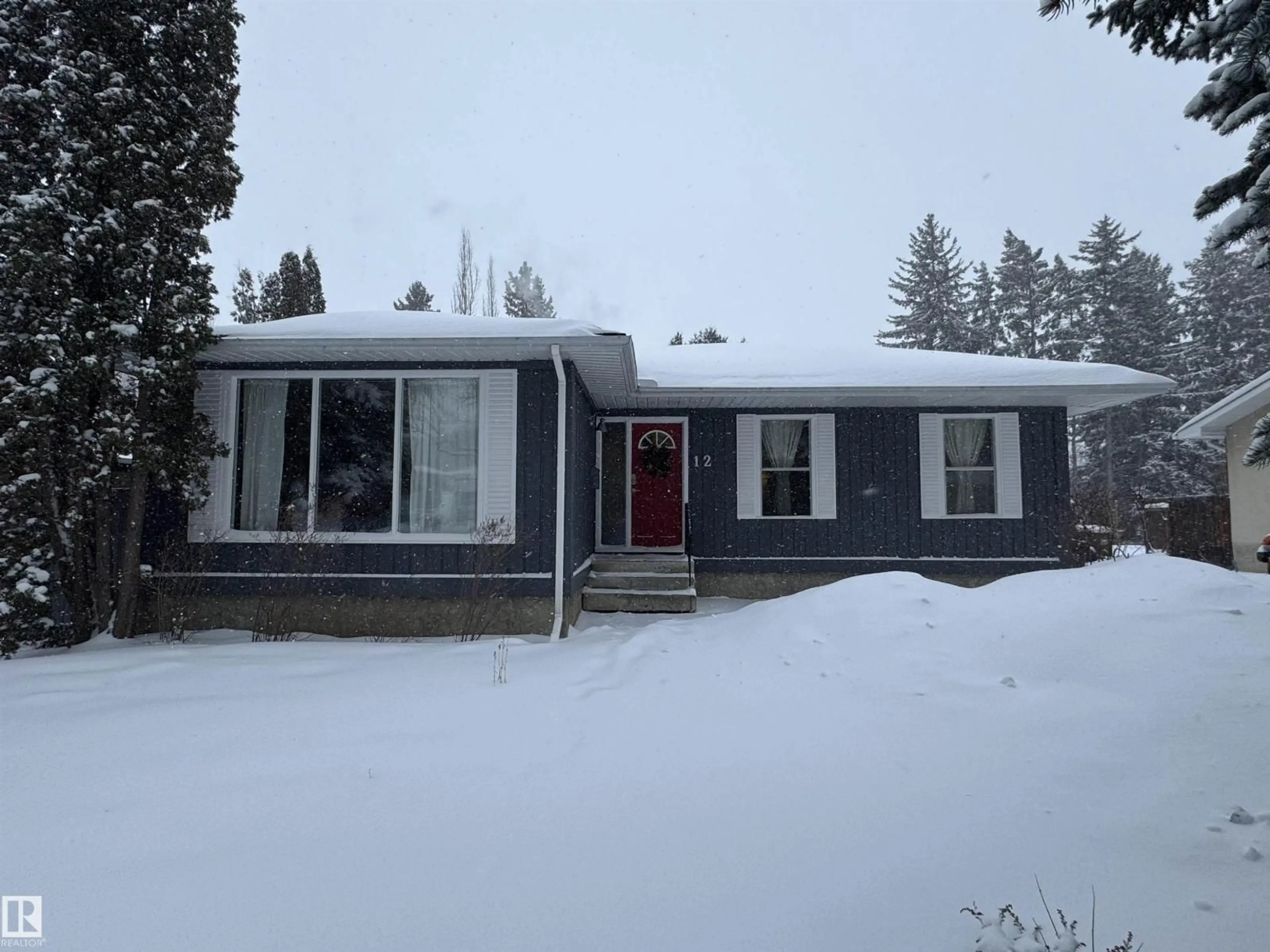 Home with vinyl exterior material, mountain view for 12 BEACON CR, St. Albert Alberta T8N0A3