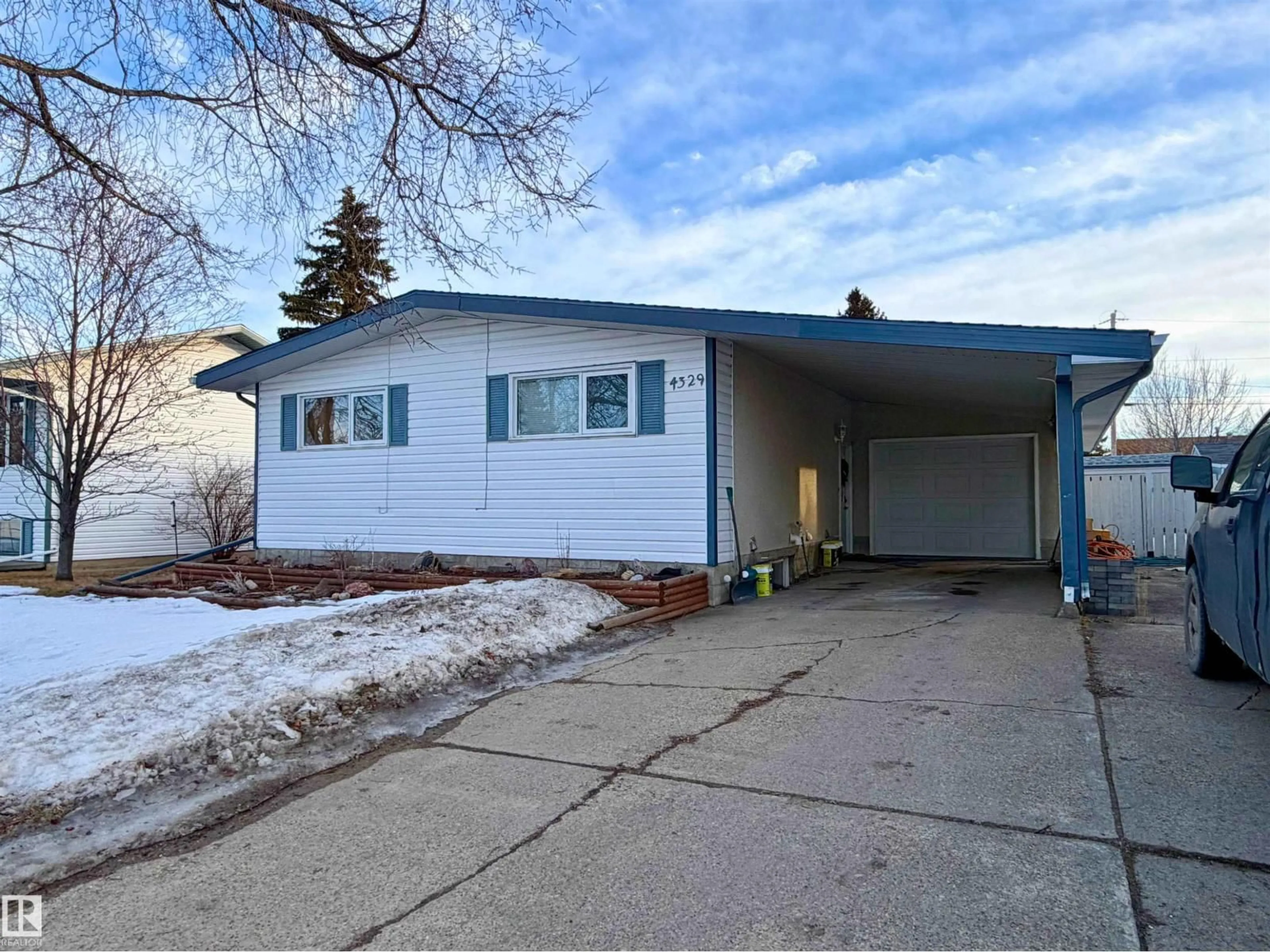 Unknown for 4329 45 AV, Drayton Valley Alberta T7A1G9