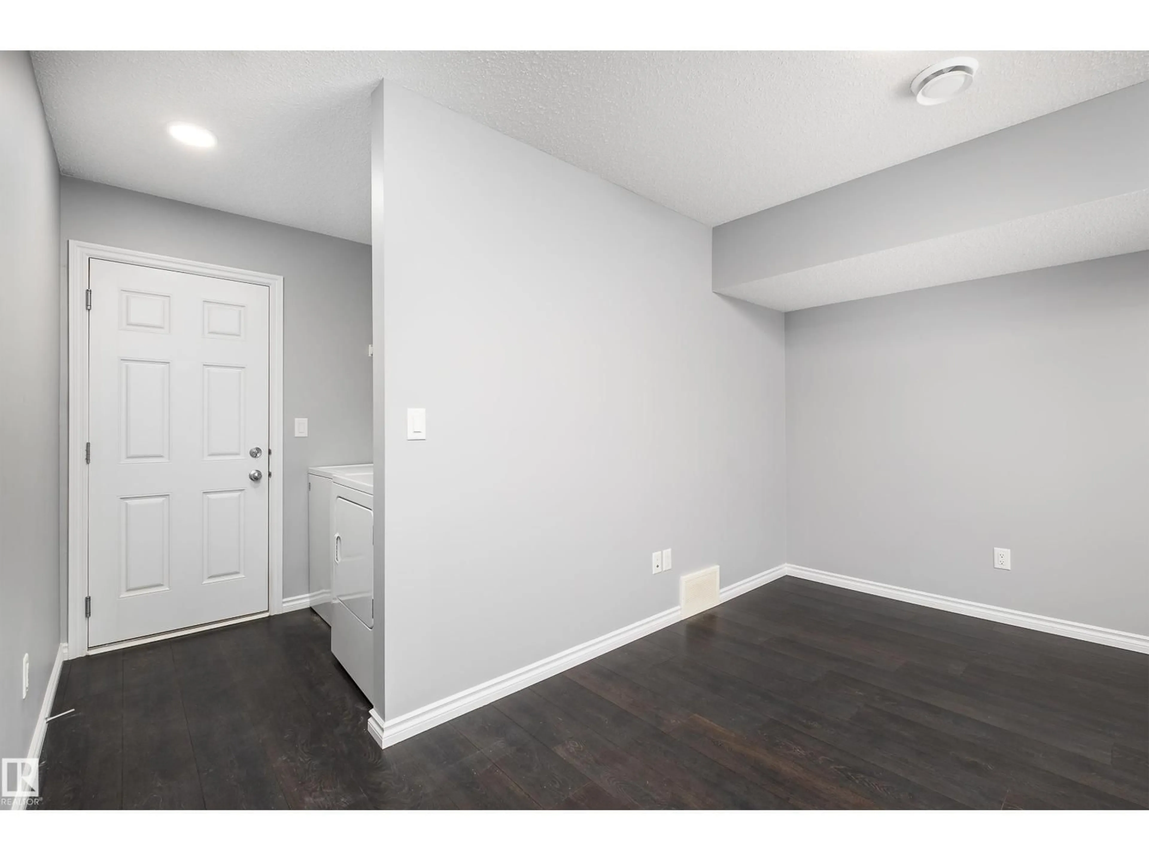 A pic of a room for 20 - 11 AUGUSTINE CR, Sherwood Park Alberta T8H0Z8