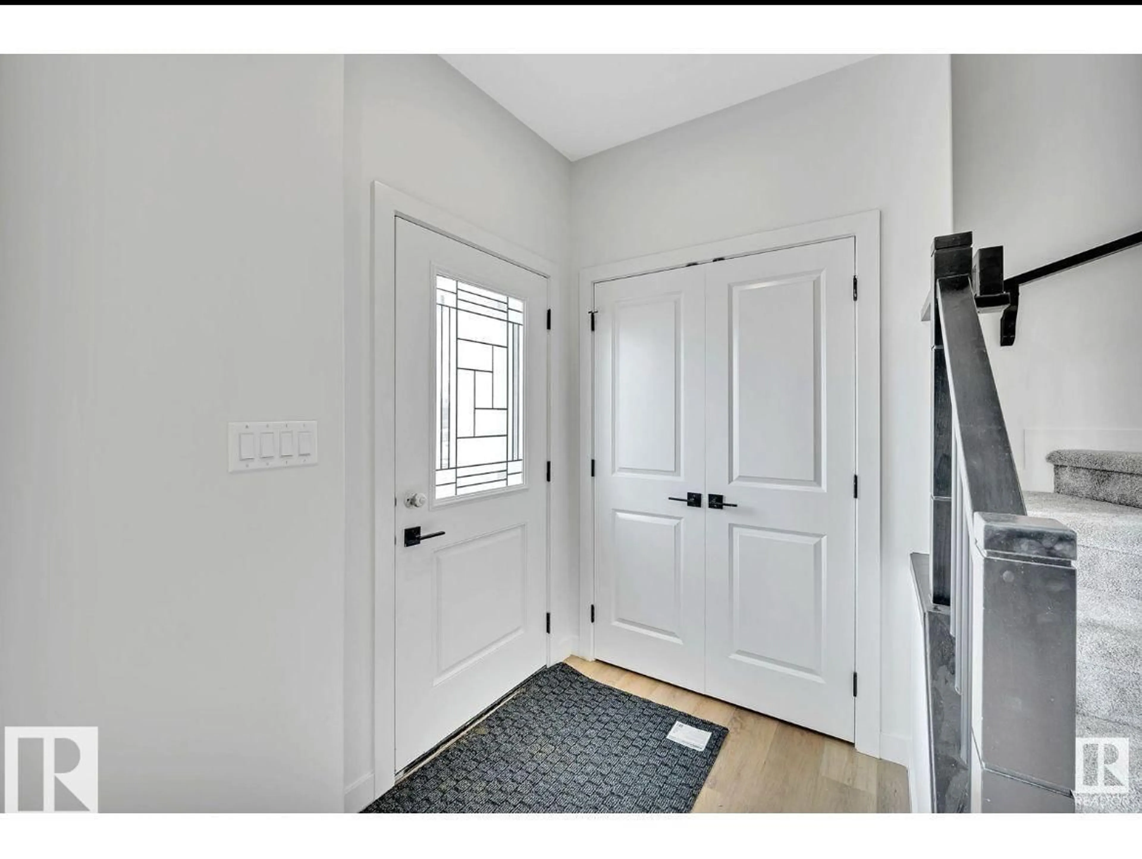 Indoor entryway for 426 CRYSTAL CREEK LI, Leduc Alberta T9E0X5