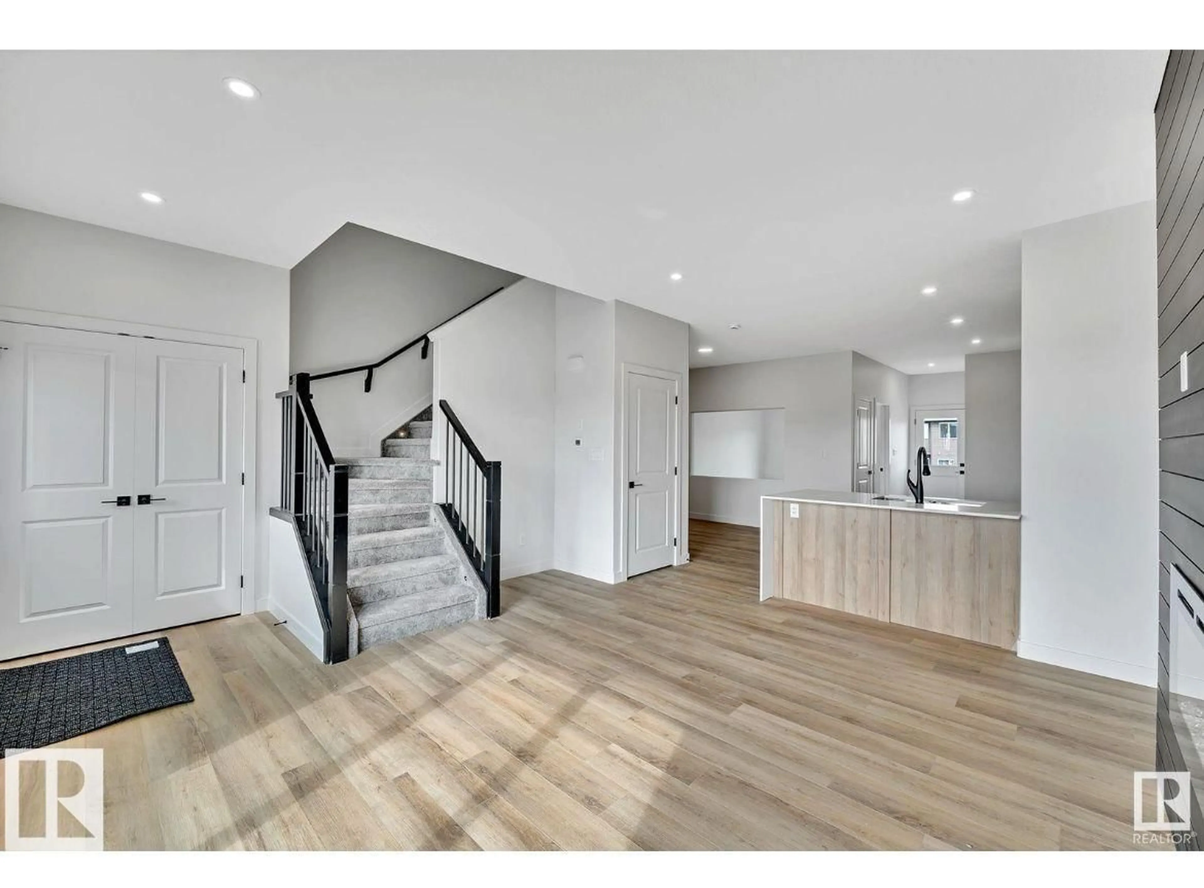 Indoor entryway for 426 CRYSTAL CREEK LI, Leduc Alberta T9E0X5