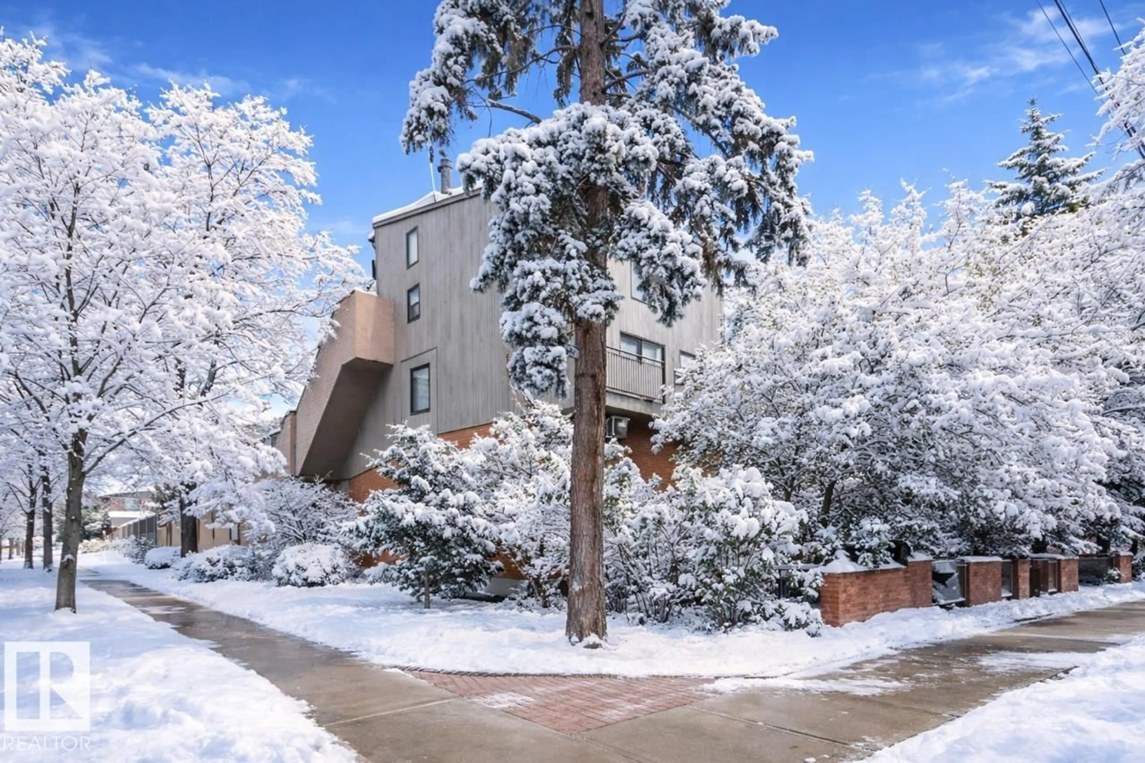 Unknown for 11122 83 AV, Edmonton Alberta T6G0V1