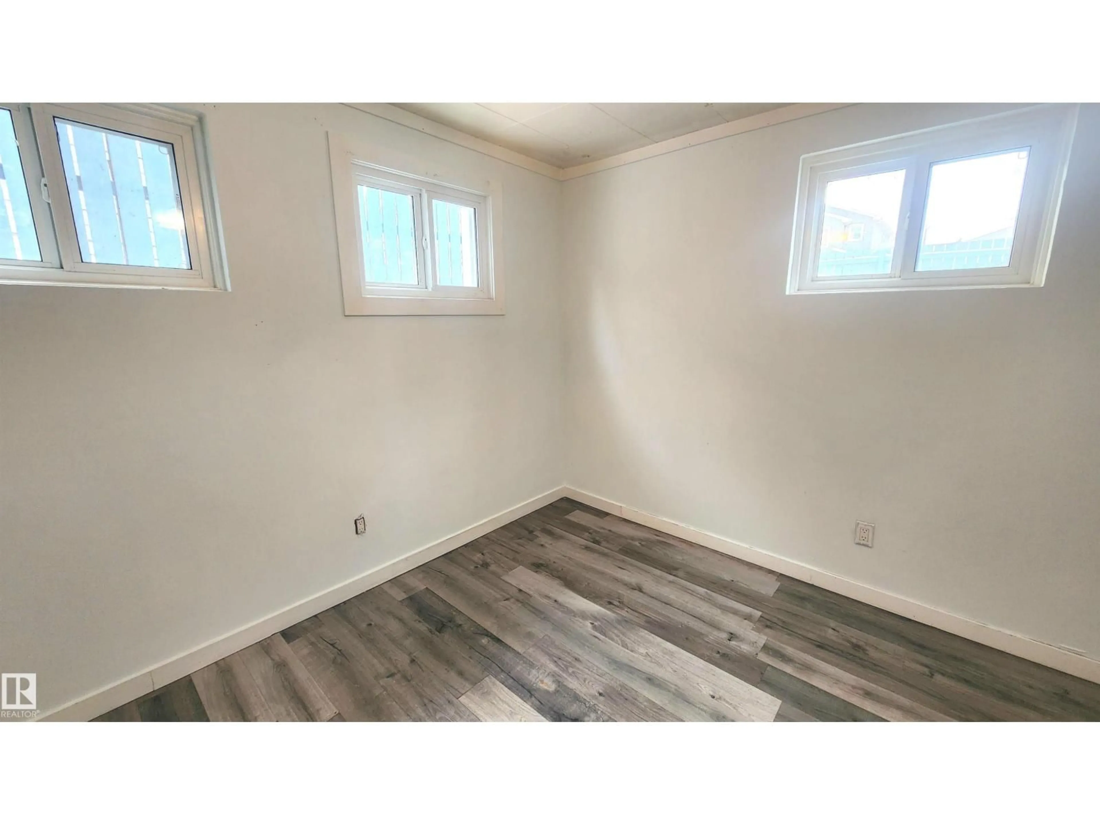 A pic of a room for 12139 81 ST, Edmonton Alberta T5B2S9
