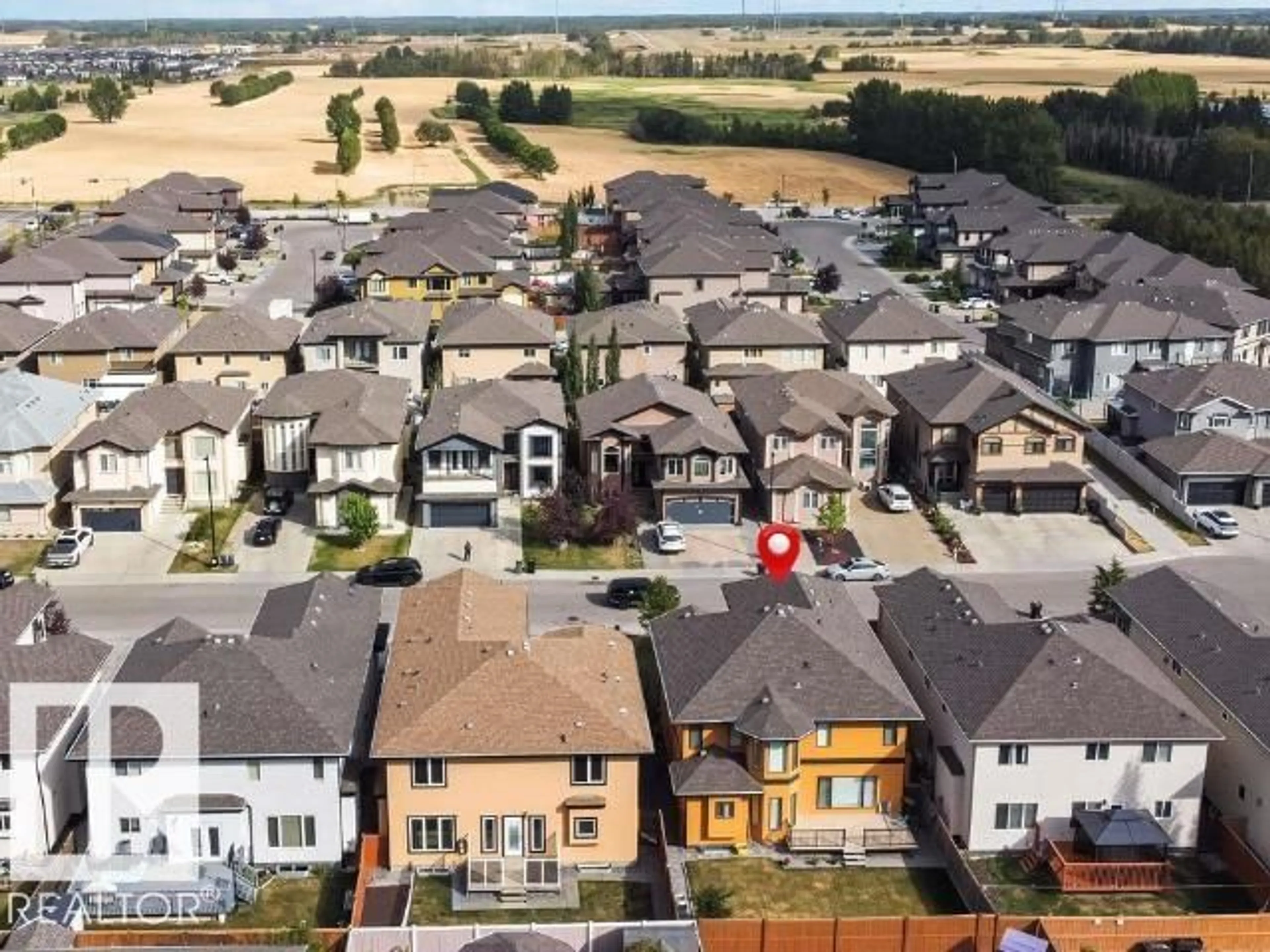 A pic from outside/outdoor area/front of a property/back of a property/a pic from drone, city buildings view from balcony for 816 WILDWOOD CR, Edmonton Alberta T6T0M2