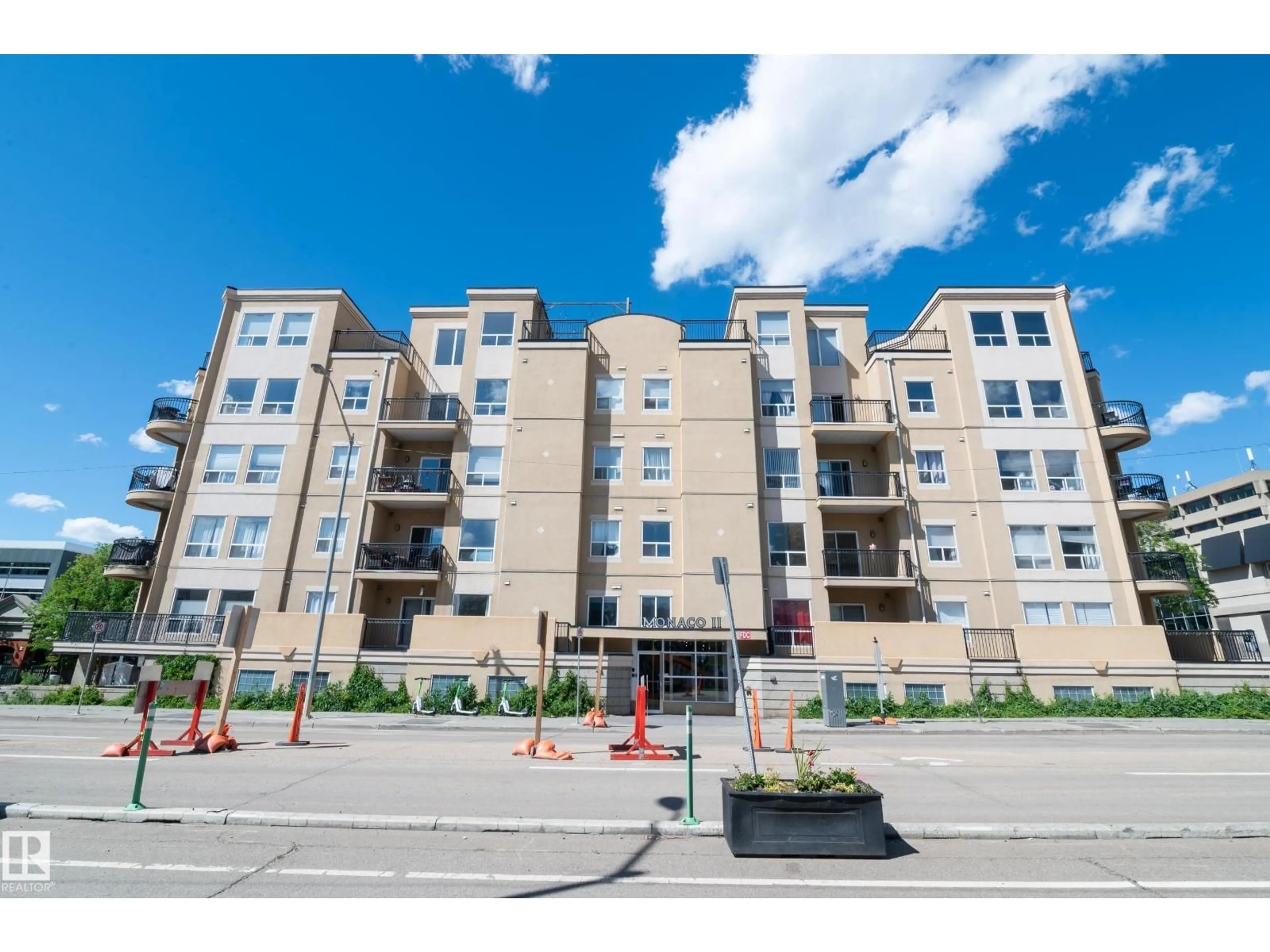 A pic from outside/outdoor area/front of a property/back of a property/a pic from drone, building for 201 - 10606 102 AV, Edmonton Alberta T5J5E9