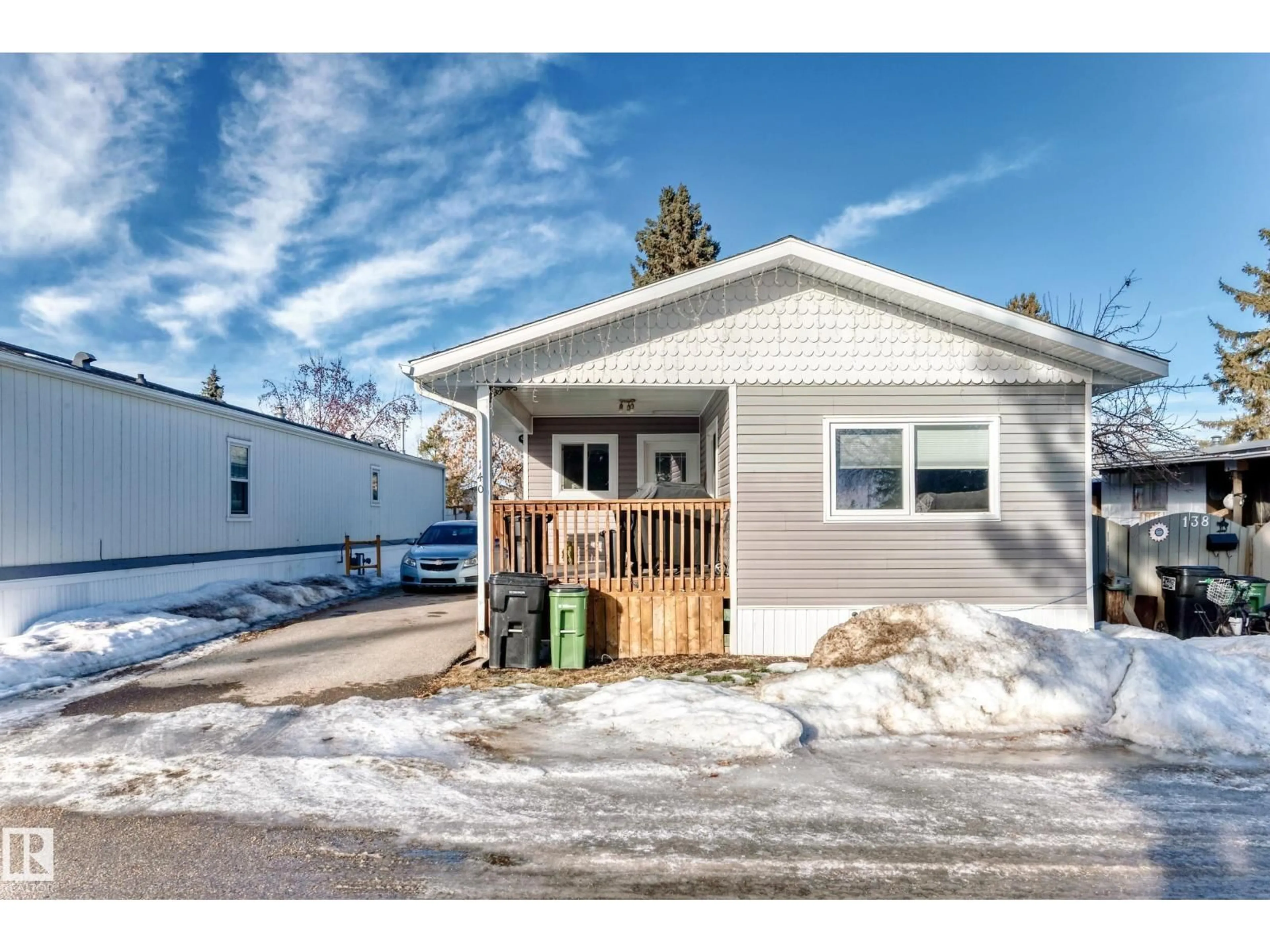 Home with vinyl exterior material, street for NW - 140 WEST VIEW CR, Edmonton Alberta T5S1T5