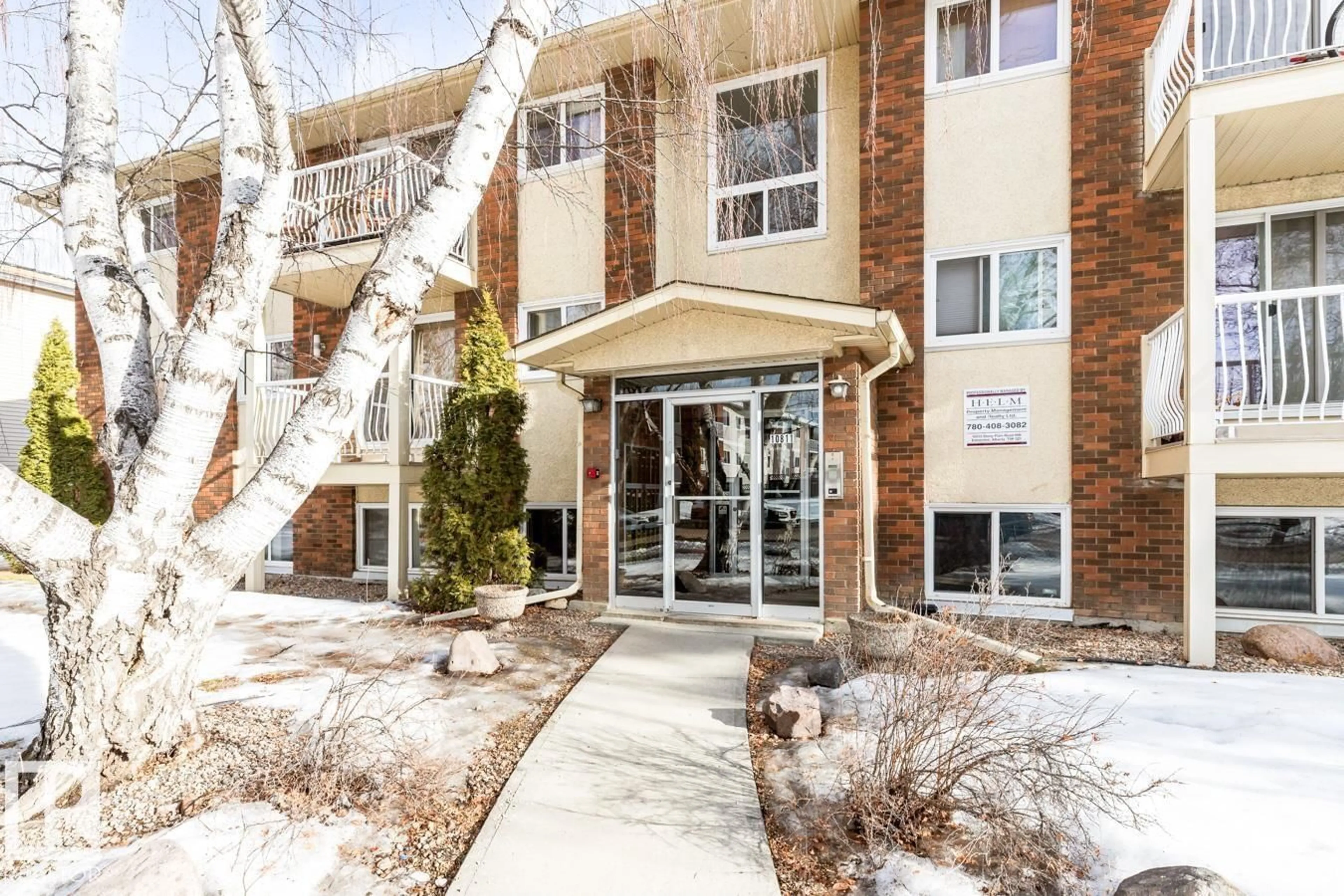 Indoor foyer for 107 - 10811 115 ST NW, Edmonton Alberta T5H3L2