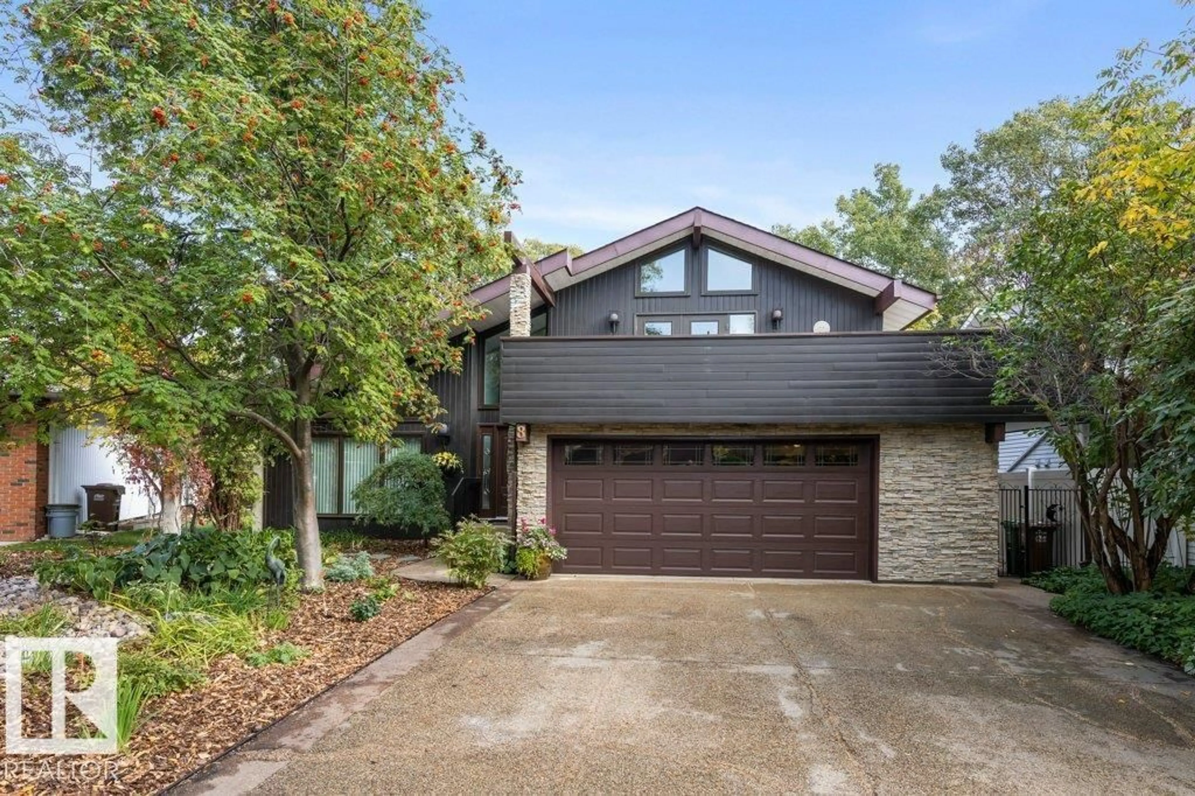 Home with brick exterior material, street for 8 GREEN LEES PL, St. Albert Alberta T8N3B1