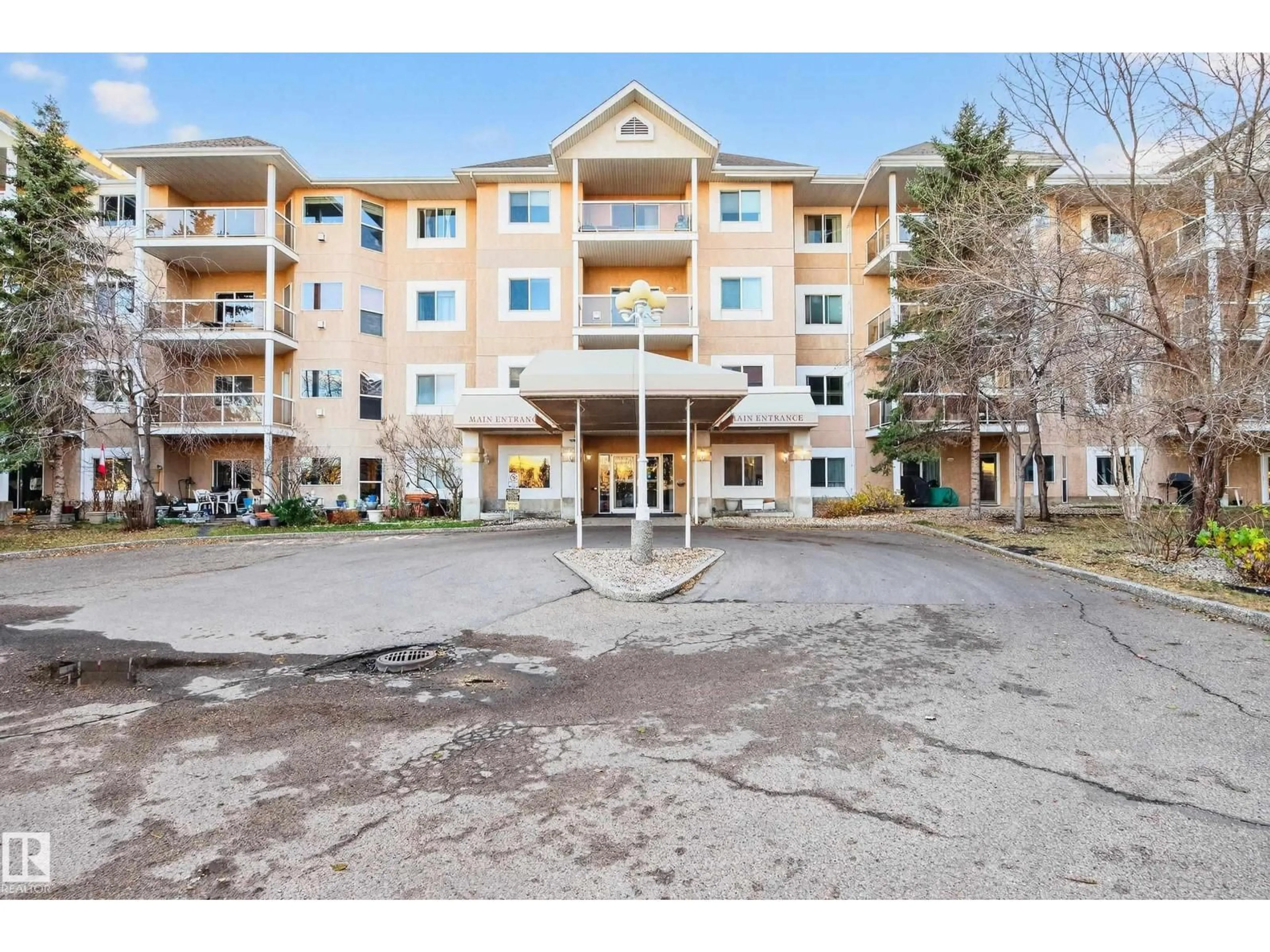 Unknown for #301 - 10511 42 AV, Edmonton Alberta T6J7G8