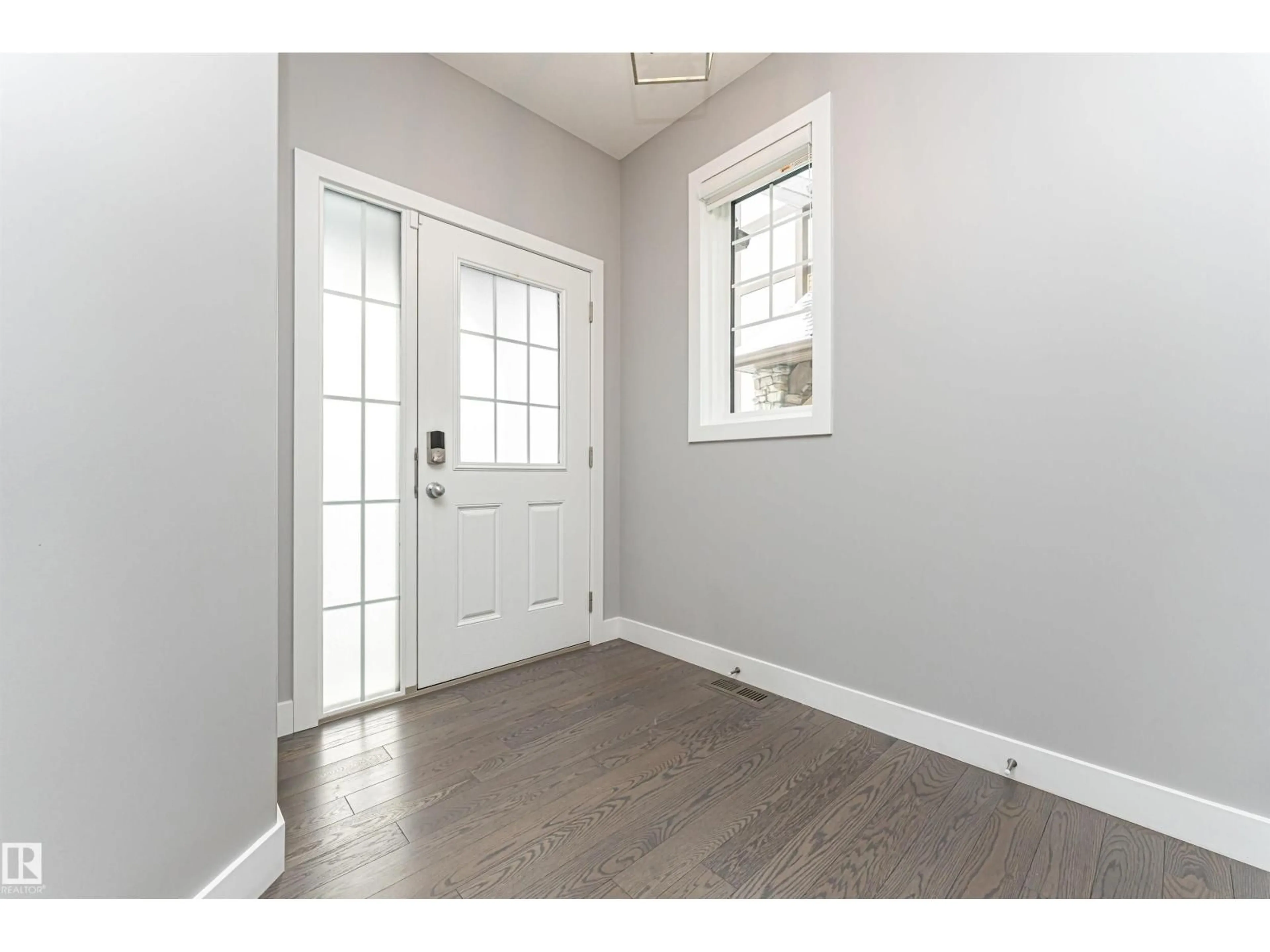 Indoor entryway for SW - 3611 KESWICK BV, Edmonton Alberta T6W3S5