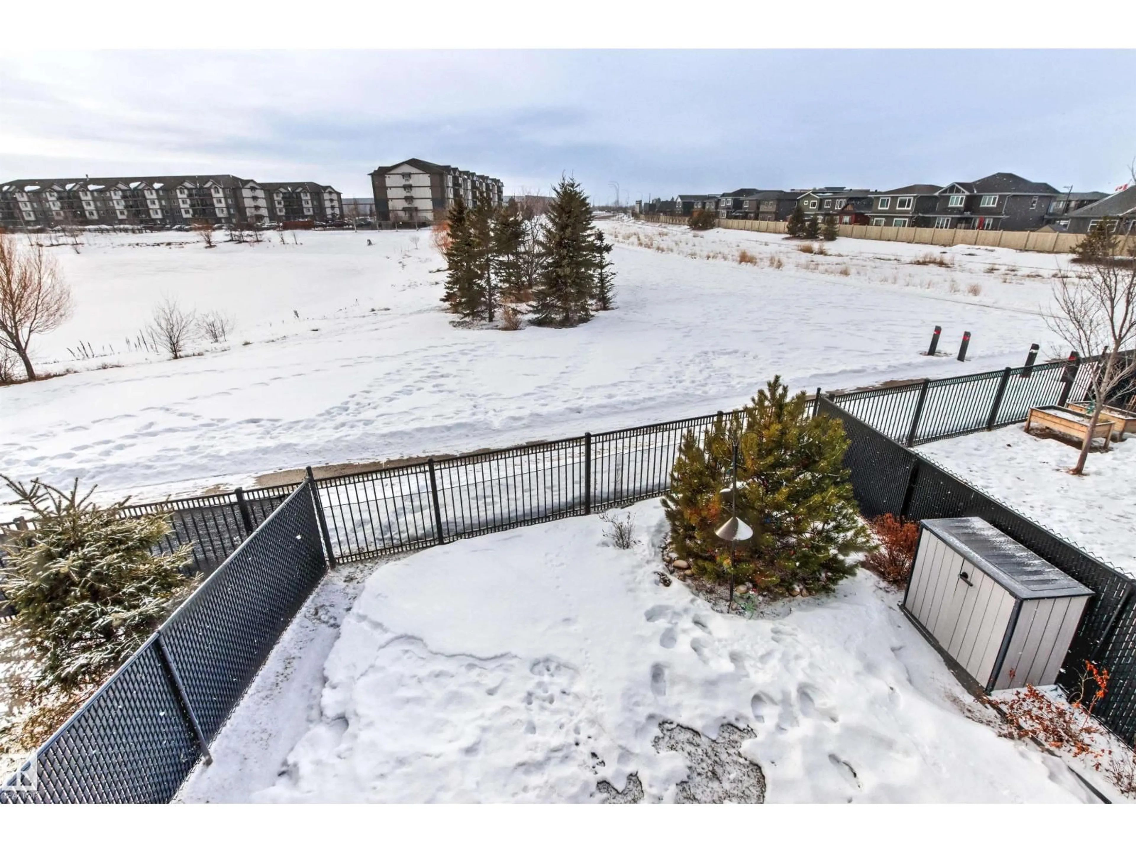 A pic from outside/outdoor area/front of a property/back of a property/a pic from drone, unknown for 50 - 38 EDINBURGH CO, St. Albert Alberta T8N7X5