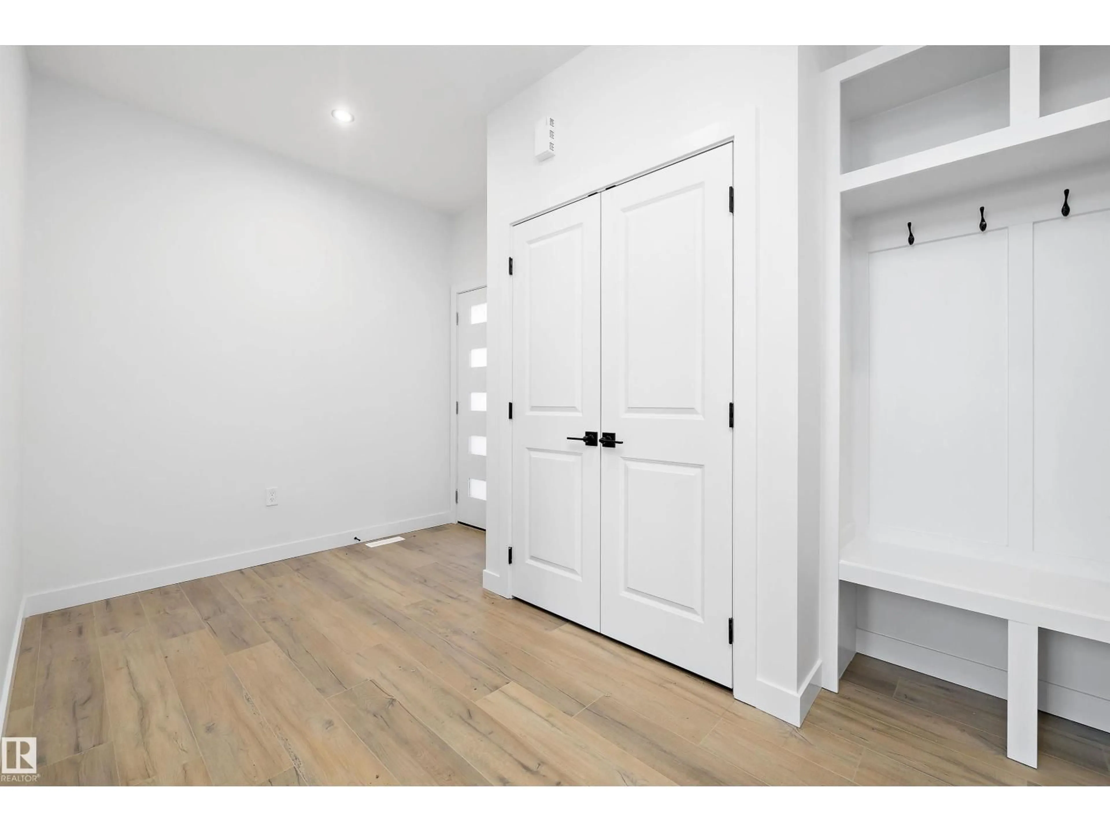 Indoor entryway for 6 AXELWOOD CR, Spruce Grove Alberta T7X4G4