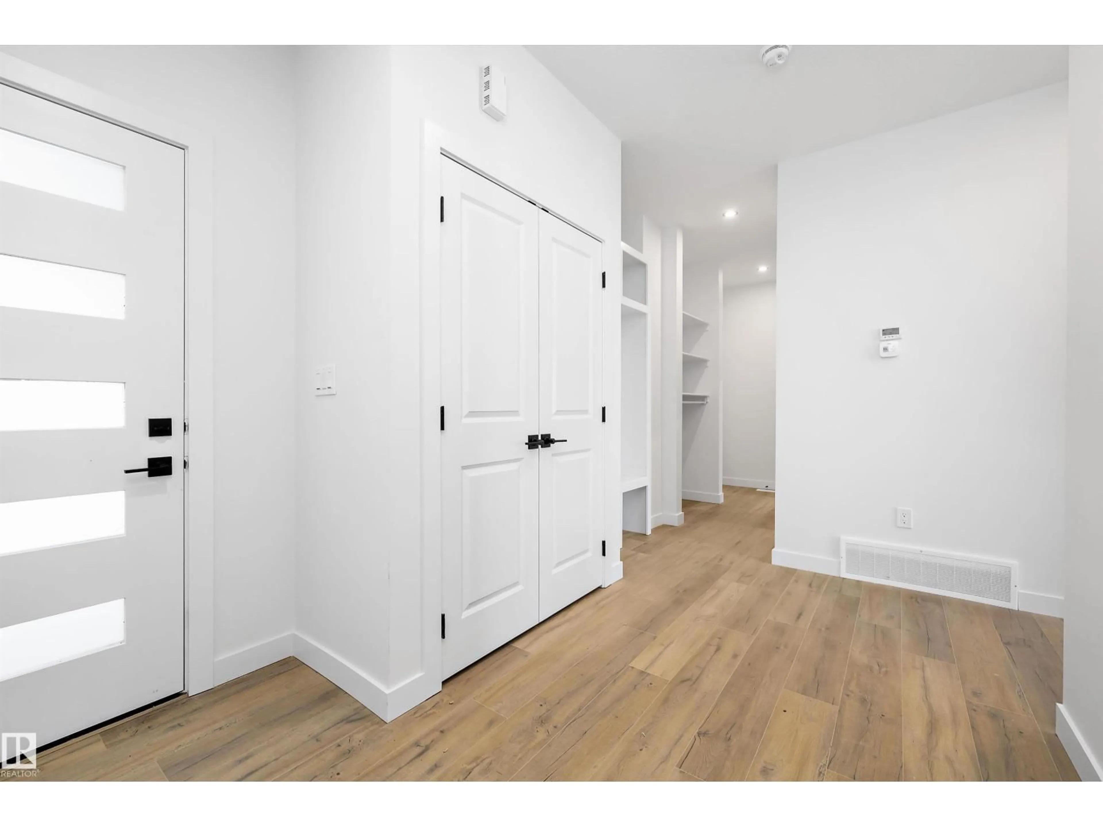 Indoor entryway for 6 AXELWOOD CR, Spruce Grove Alberta T7X4G4