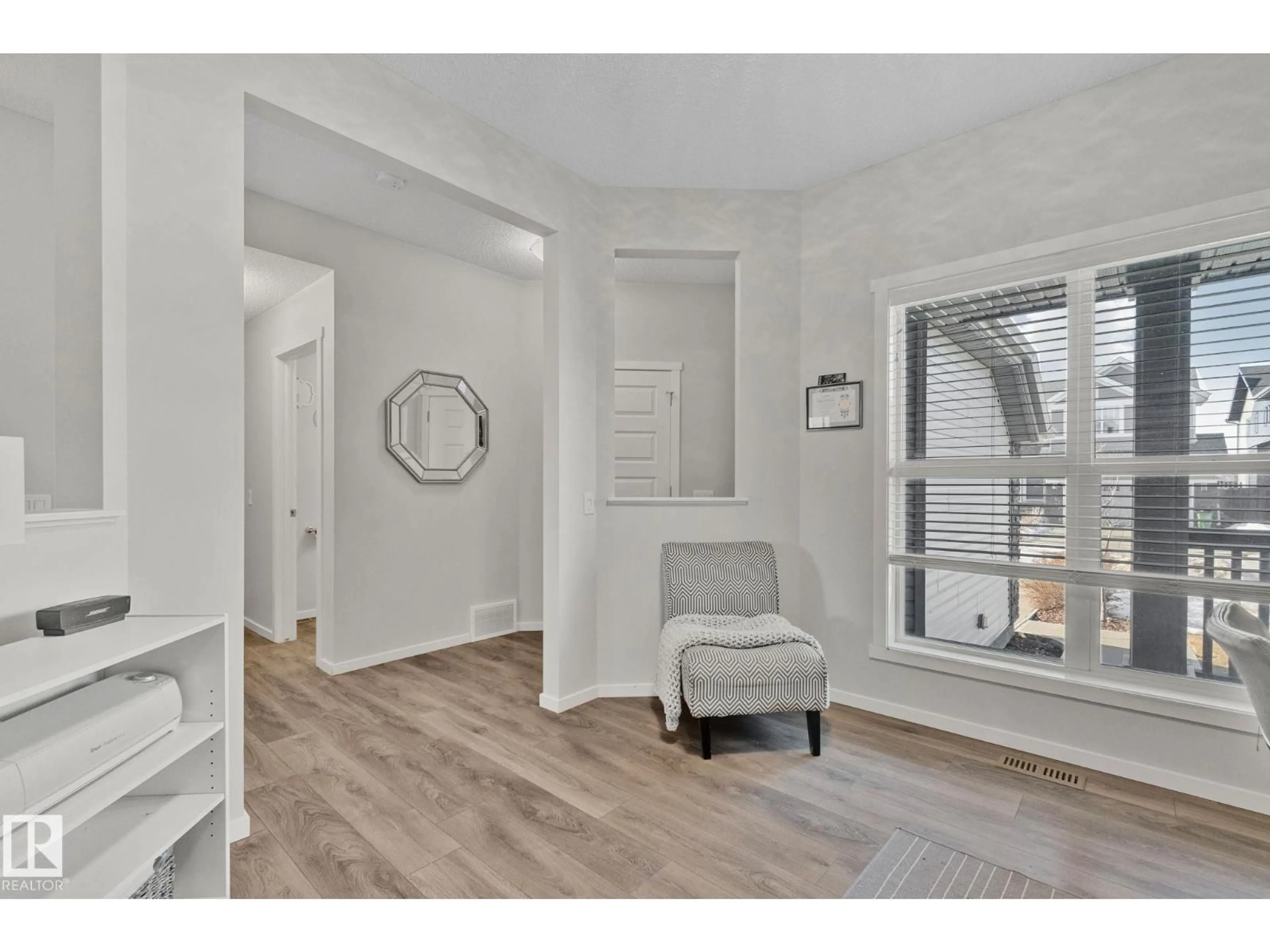 Indoor entryway for 2357 CASSIDY WY, Edmonton Alberta T6W3E3