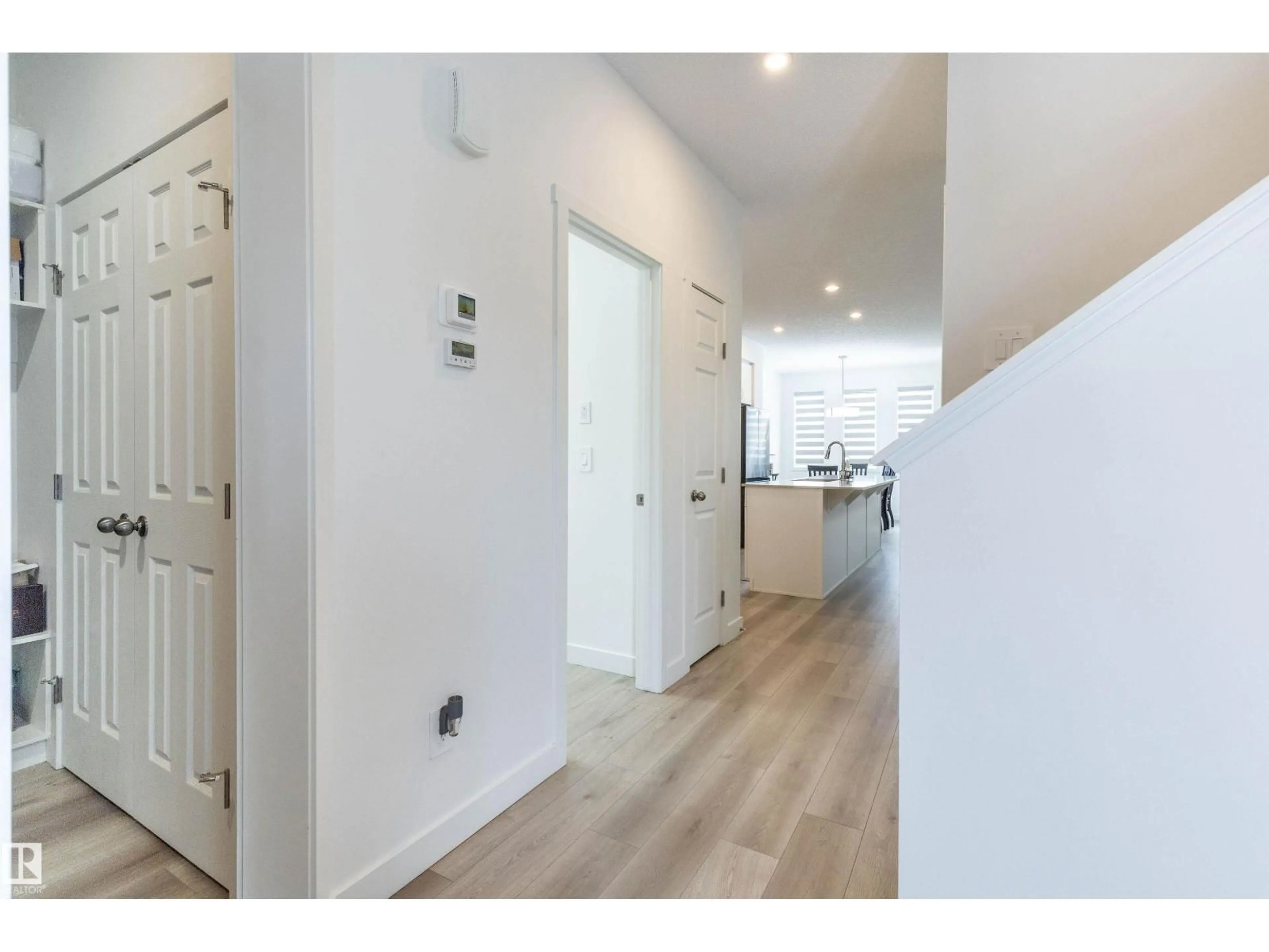 Indoor entryway for 42 JENNIFER CR, St. Albert Alberta T8N7Z6