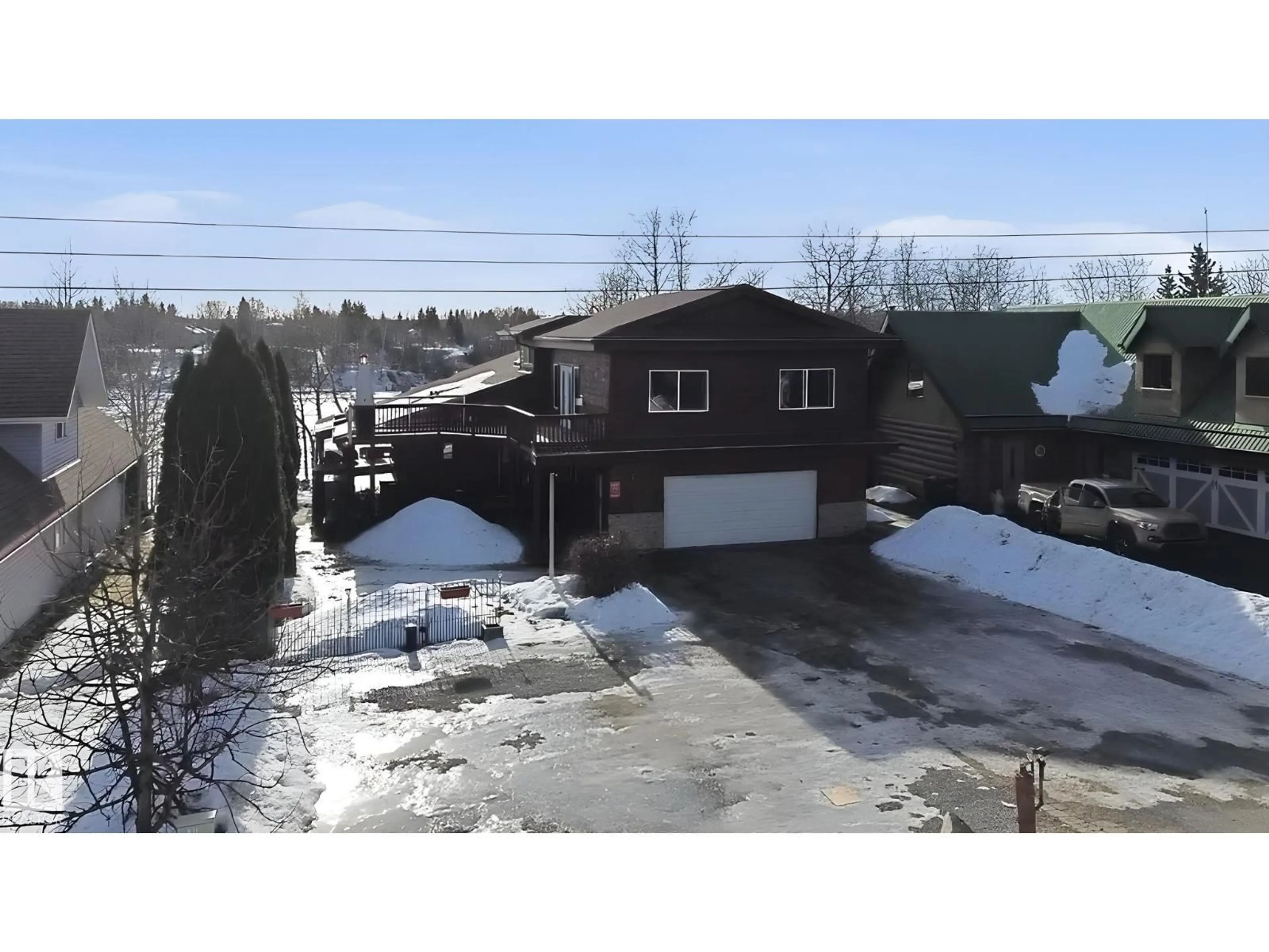 A pic from outside/outdoor area/front of a property/back of a property/a pic from drone, unknown for 52059 - 25 RGE ROAD 220, Rural Strathcona County Alberta T8E1B9