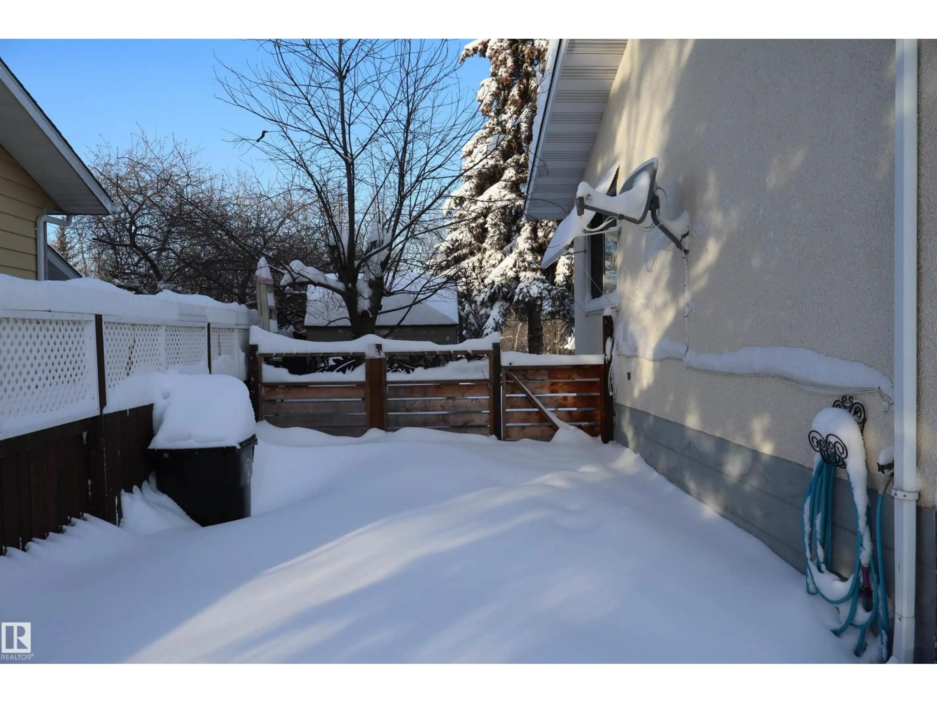 Patio, street for 5220 56 STREET, Barrhead Alberta T7N1E5