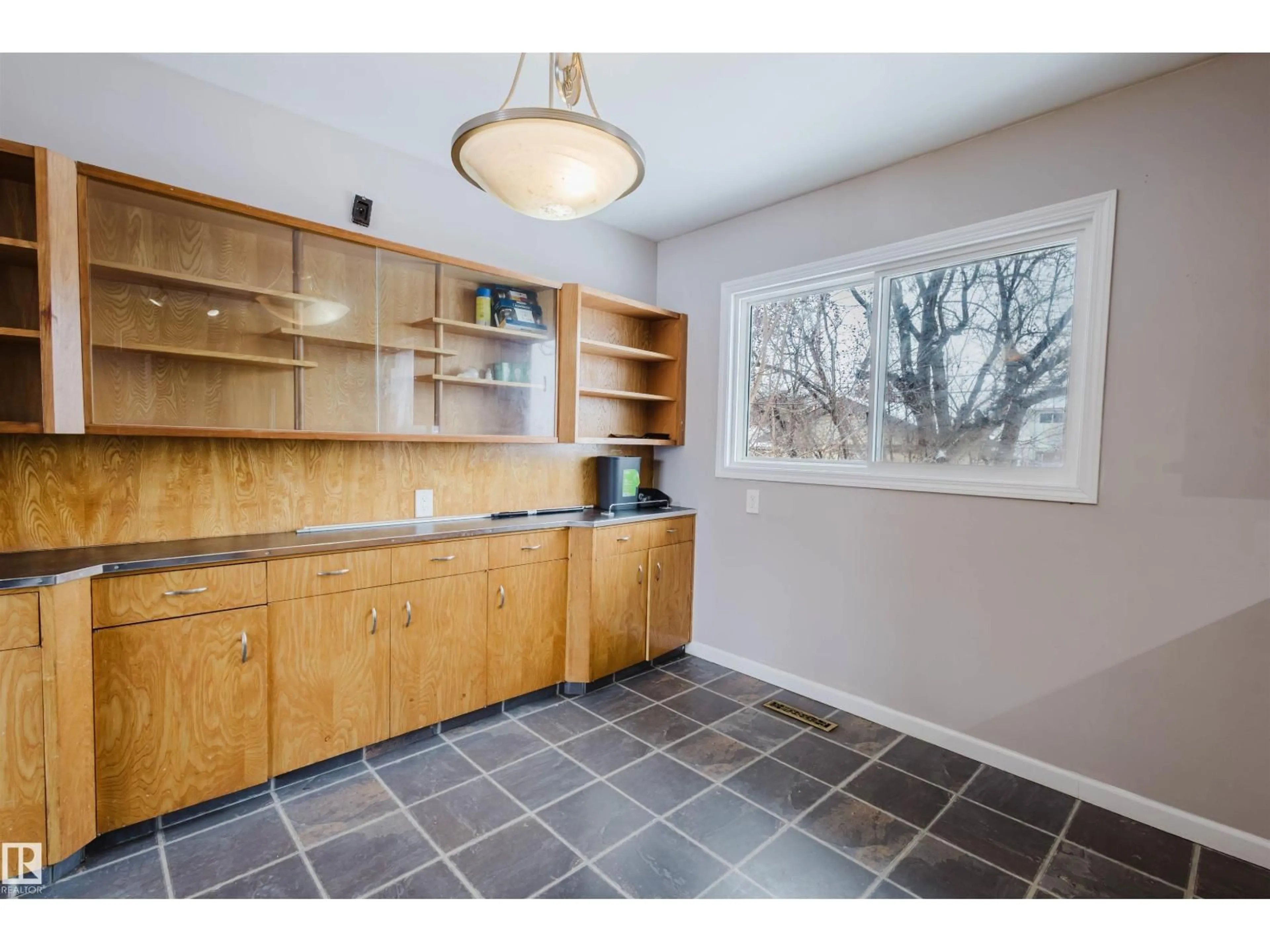 Unknown for 6048 105B STREET NW, Edmonton Alberta T6H2S5