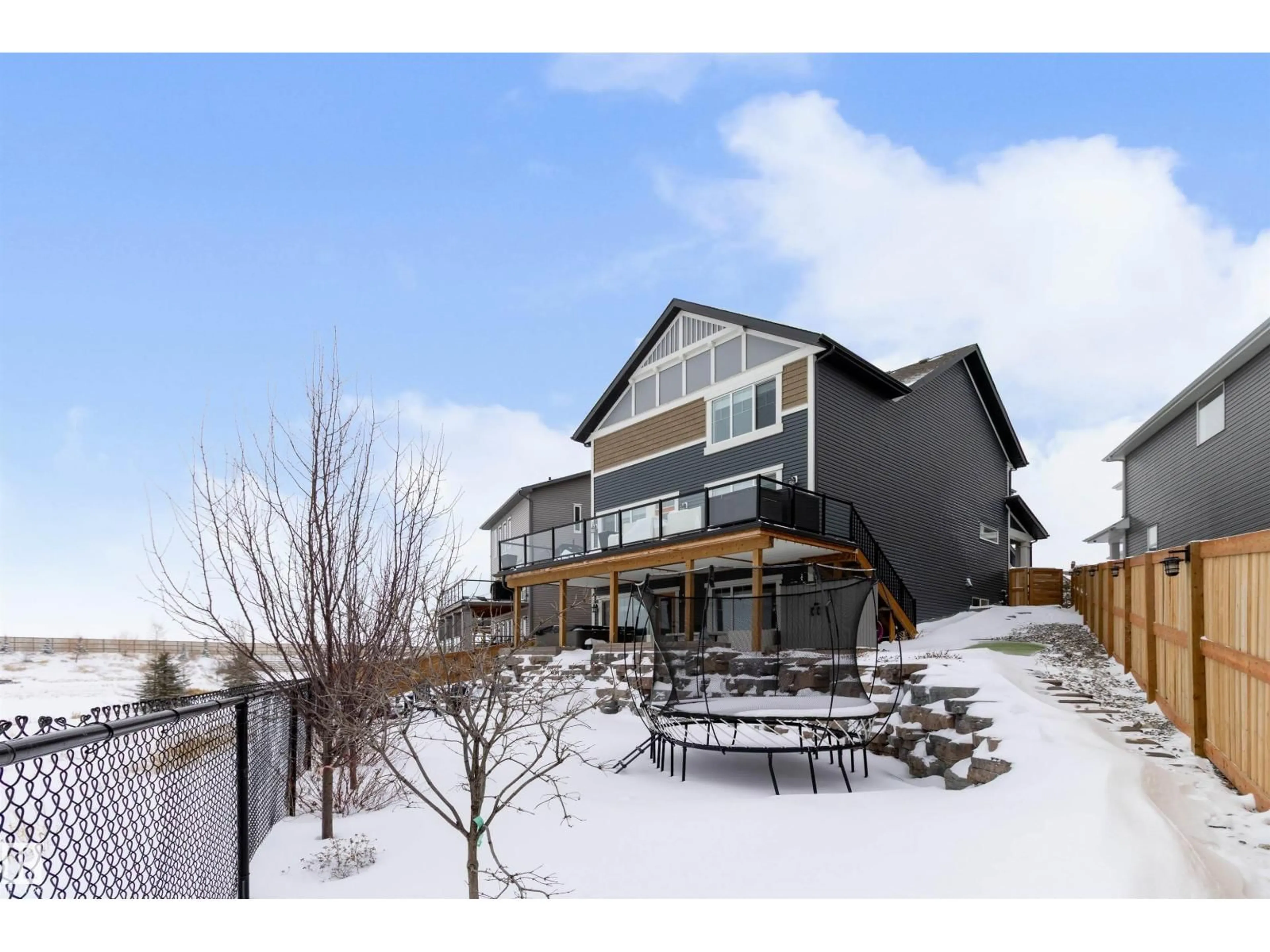 Patio, mountain view for 26 SAPPHIRE CV, Sherwood Park Alberta T8H1Z8