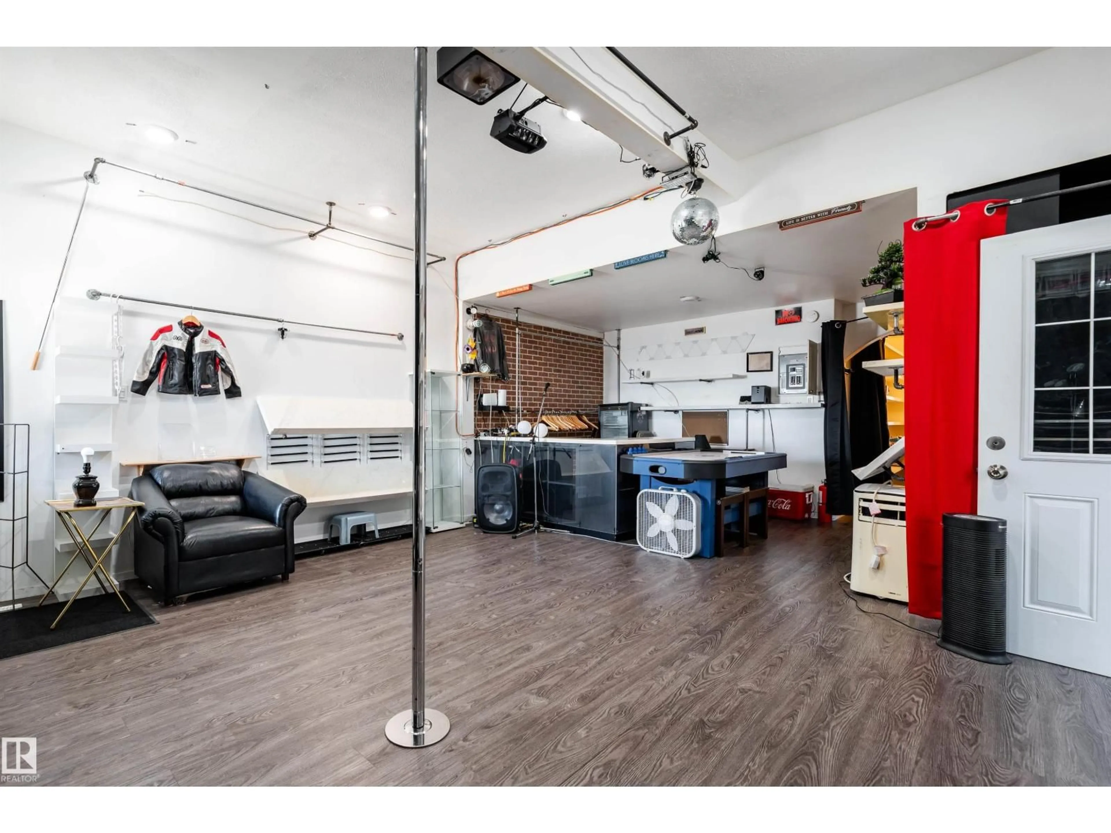 Unknown for 12742 FORT RD, Edmonton Alberta T5A1A6