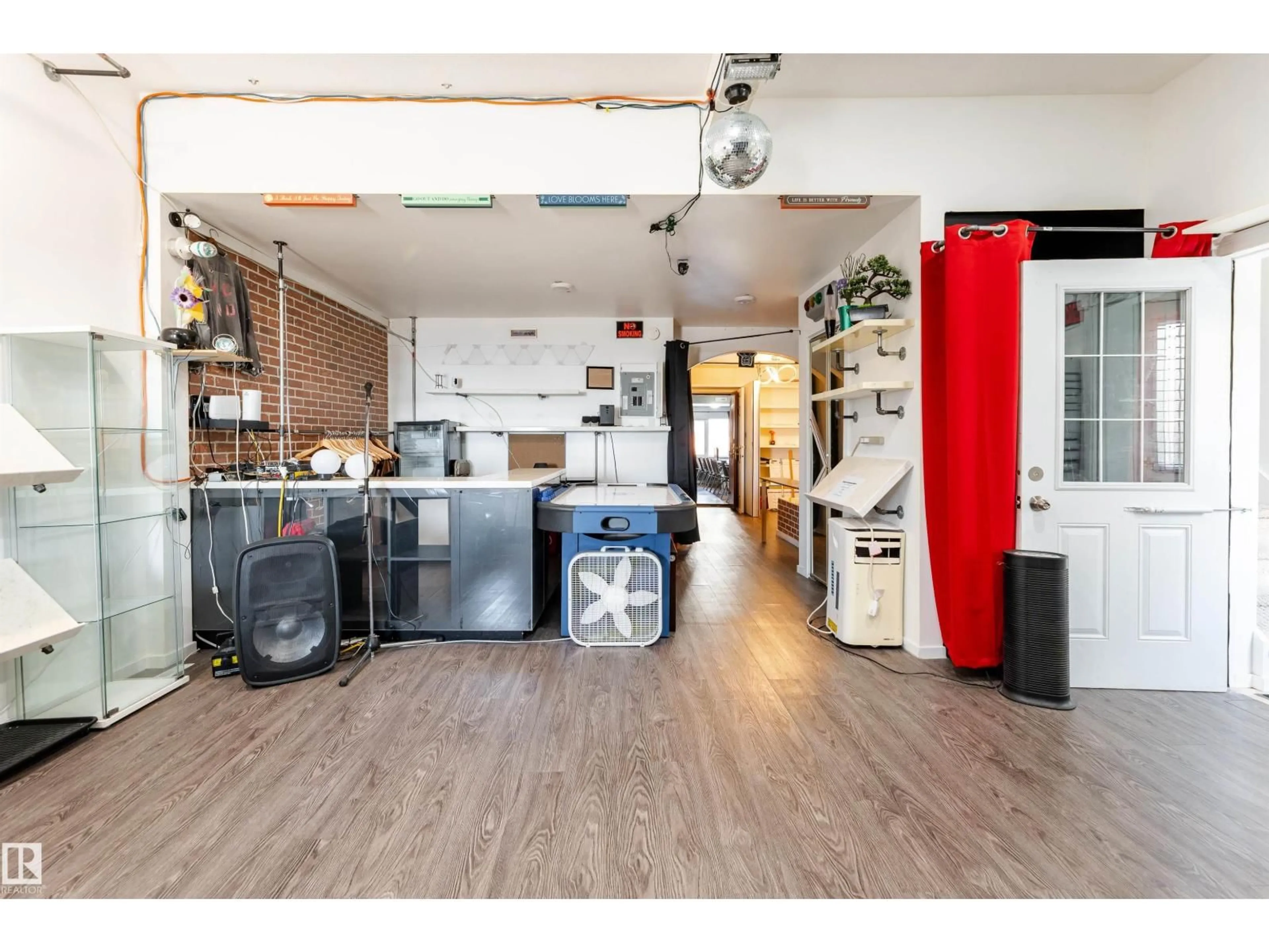 Unknown for 12742 FORT RD, Edmonton Alberta T5A1A6