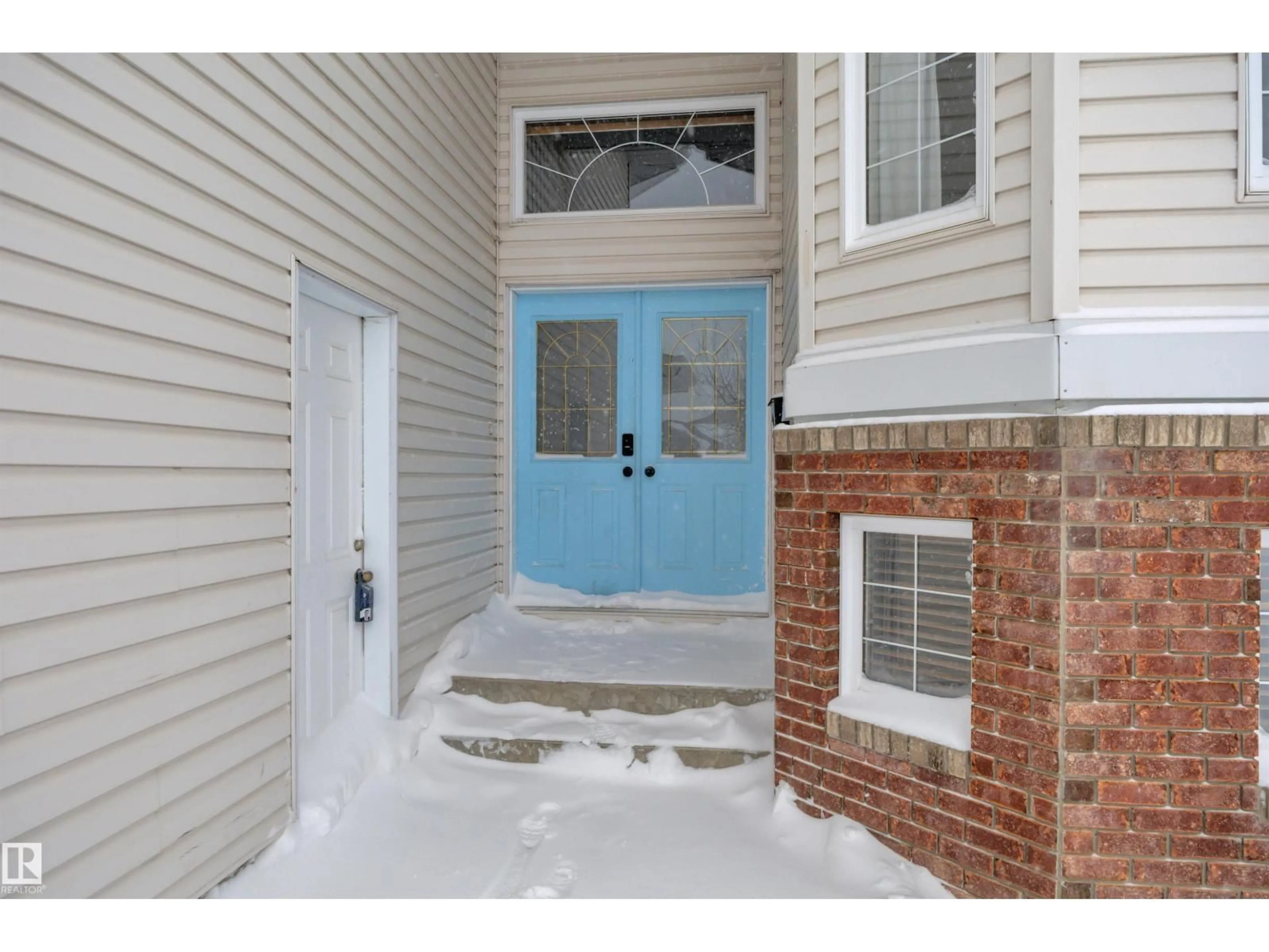 Indoor entryway for 6 HIGHLAND CT, Sherwood Park Alberta T8A6C5