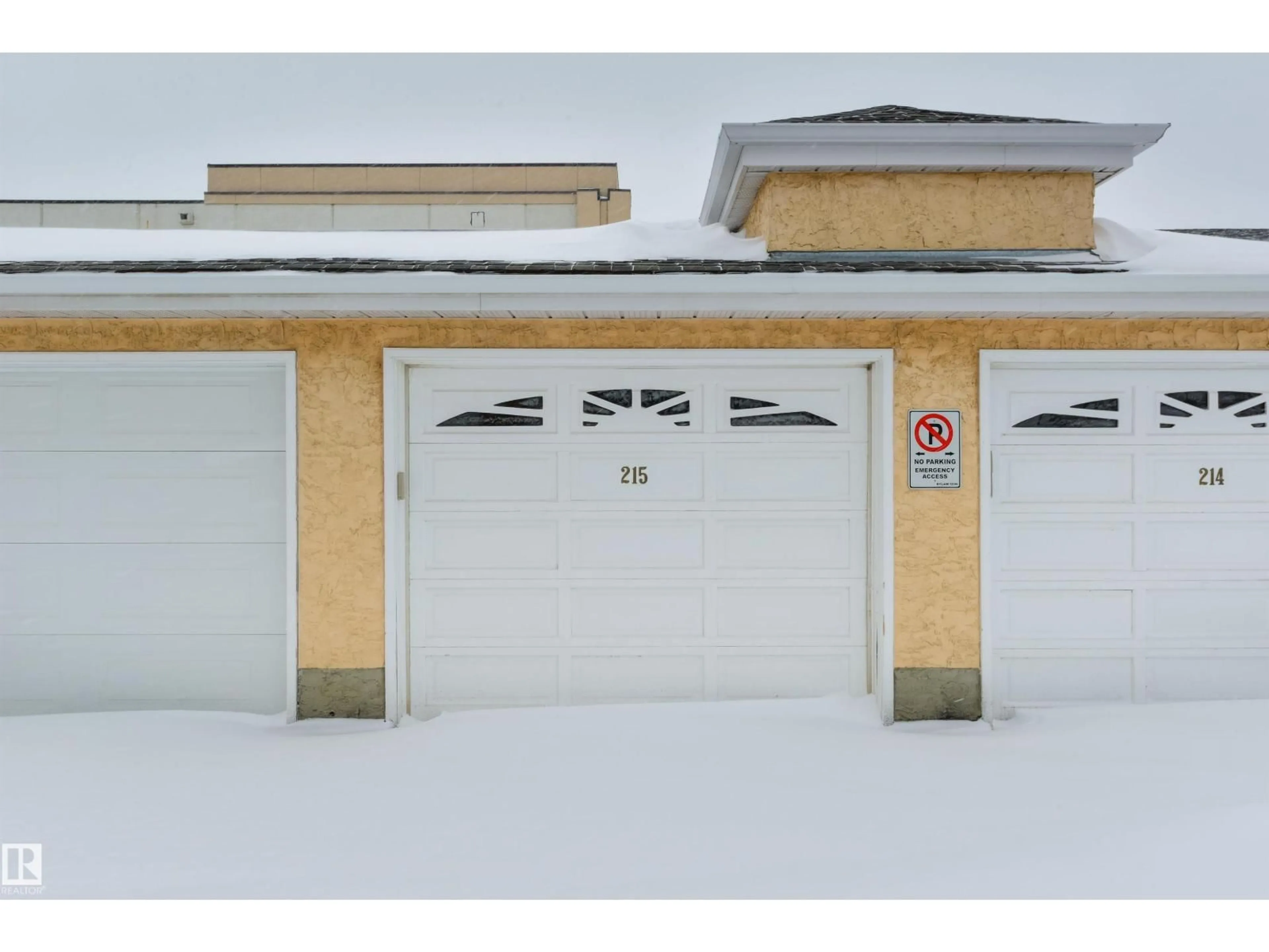 Indoor garage for 15499 - 232 CASTLE DOWNS RD, Edmonton Alberta T5X5Y3