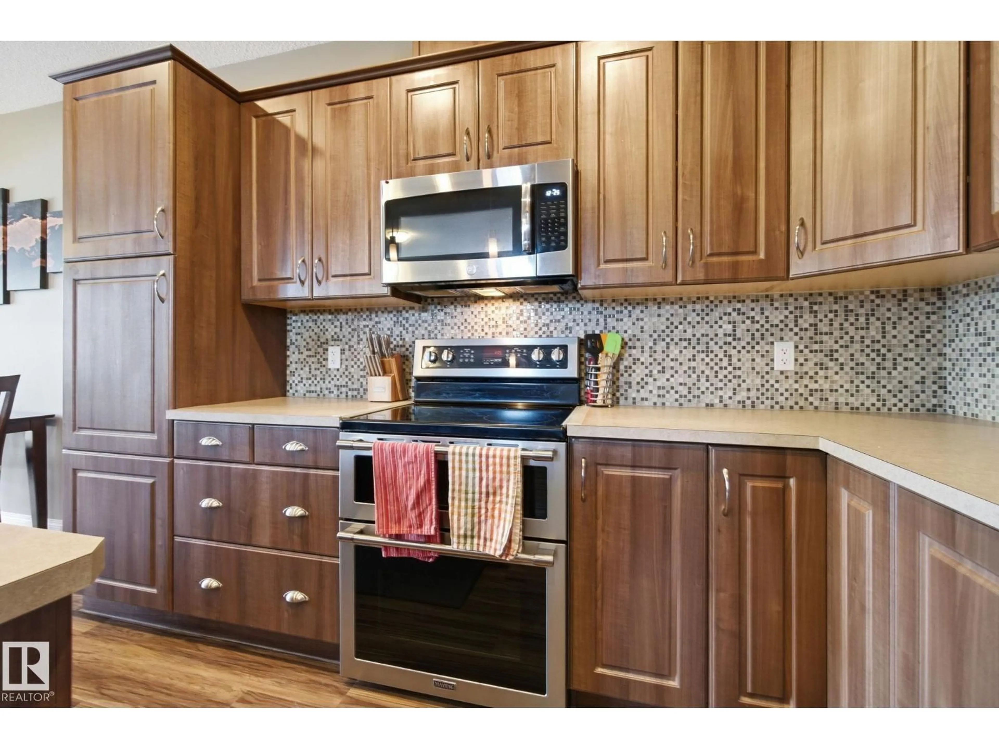 Unknown for 3087 ARTHURS CR, Edmonton Alberta T6W2H8