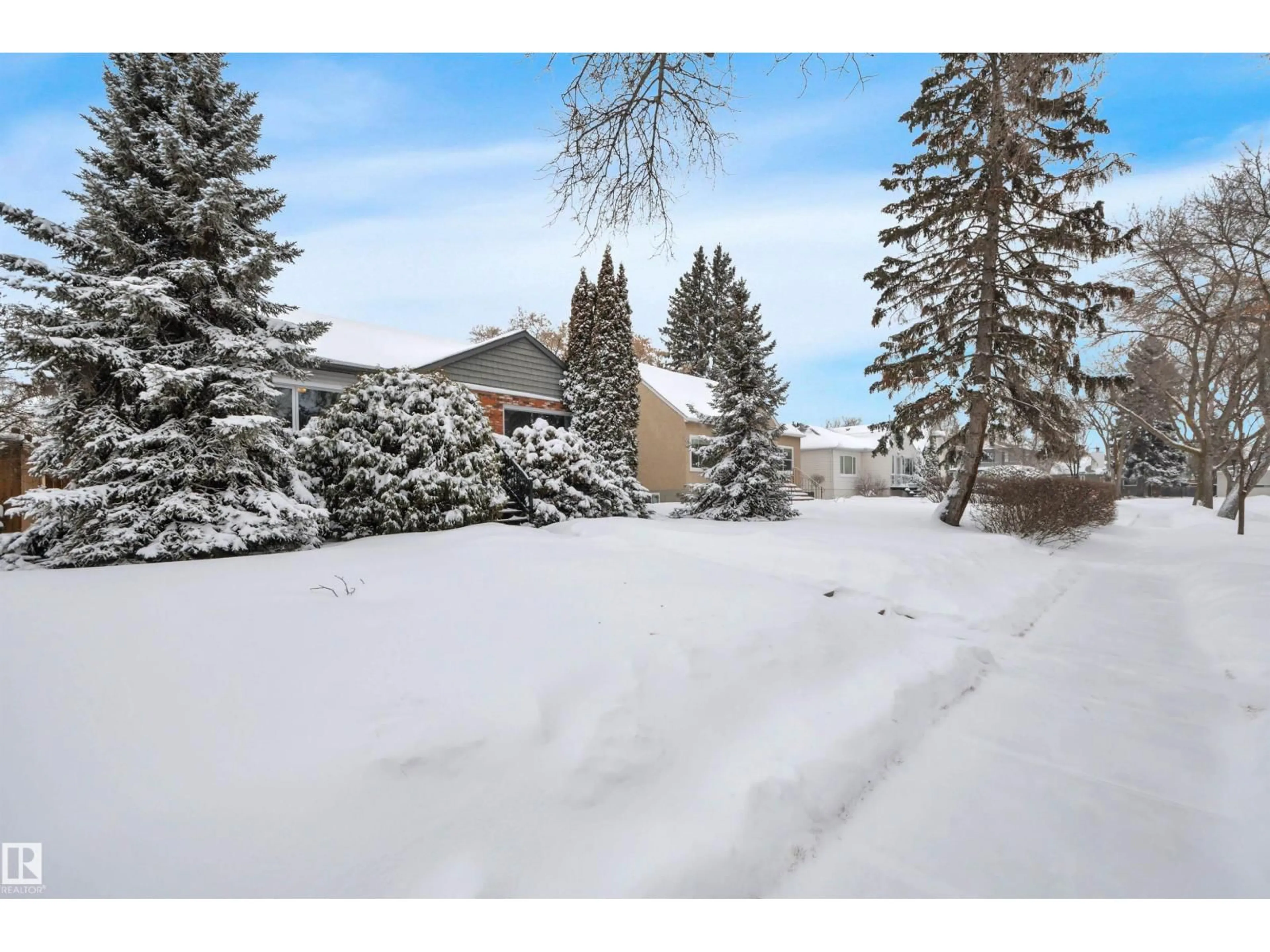 A pic from outside/outdoor area/front of a property/back of a property/a pic from drone, street for 13320 109A AV, Edmonton Alberta T5M2J6