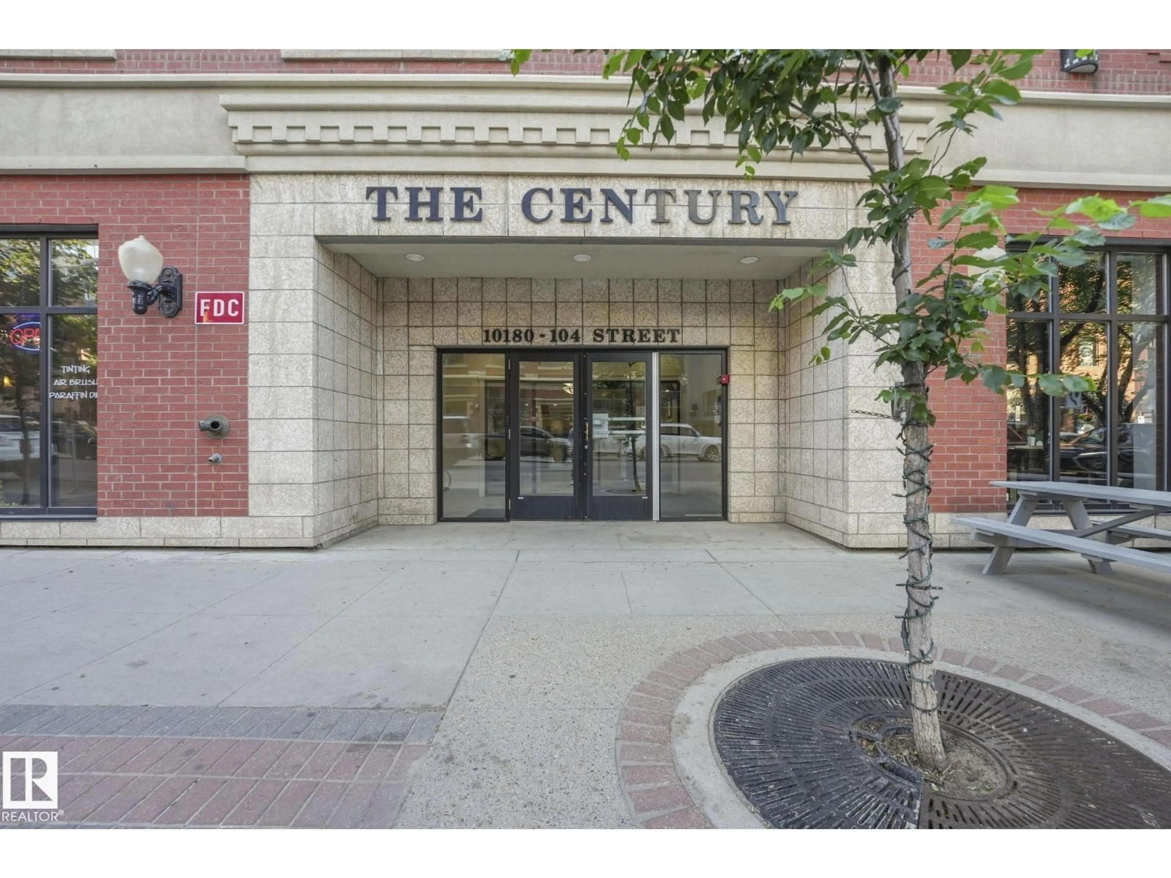 Indoor foyer for 803 - 10180 104 ST NW, Edmonton Alberta T5J1A7