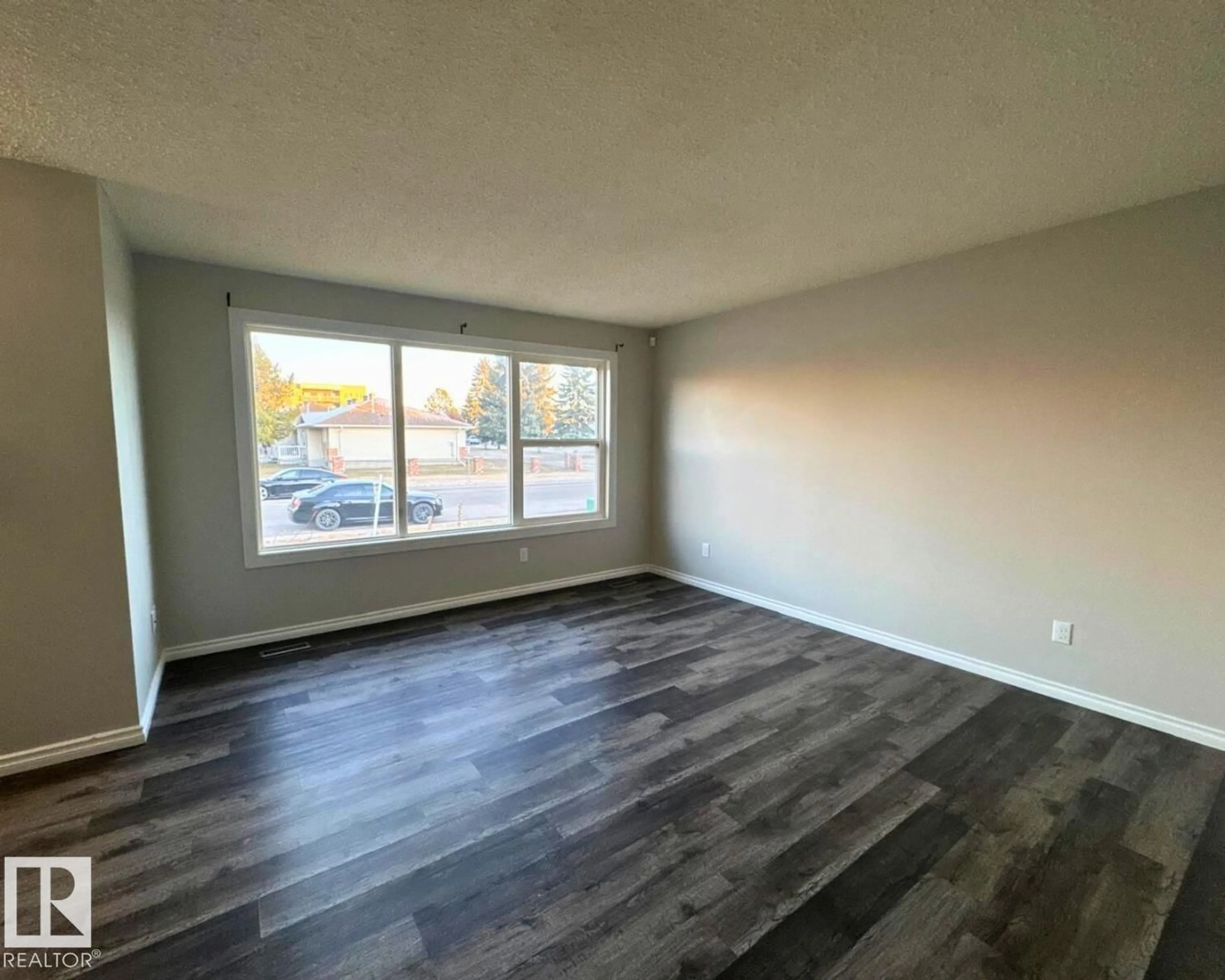 A pic of a room for NW - 1504 62 ST, Edmonton Alberta T6L1S8