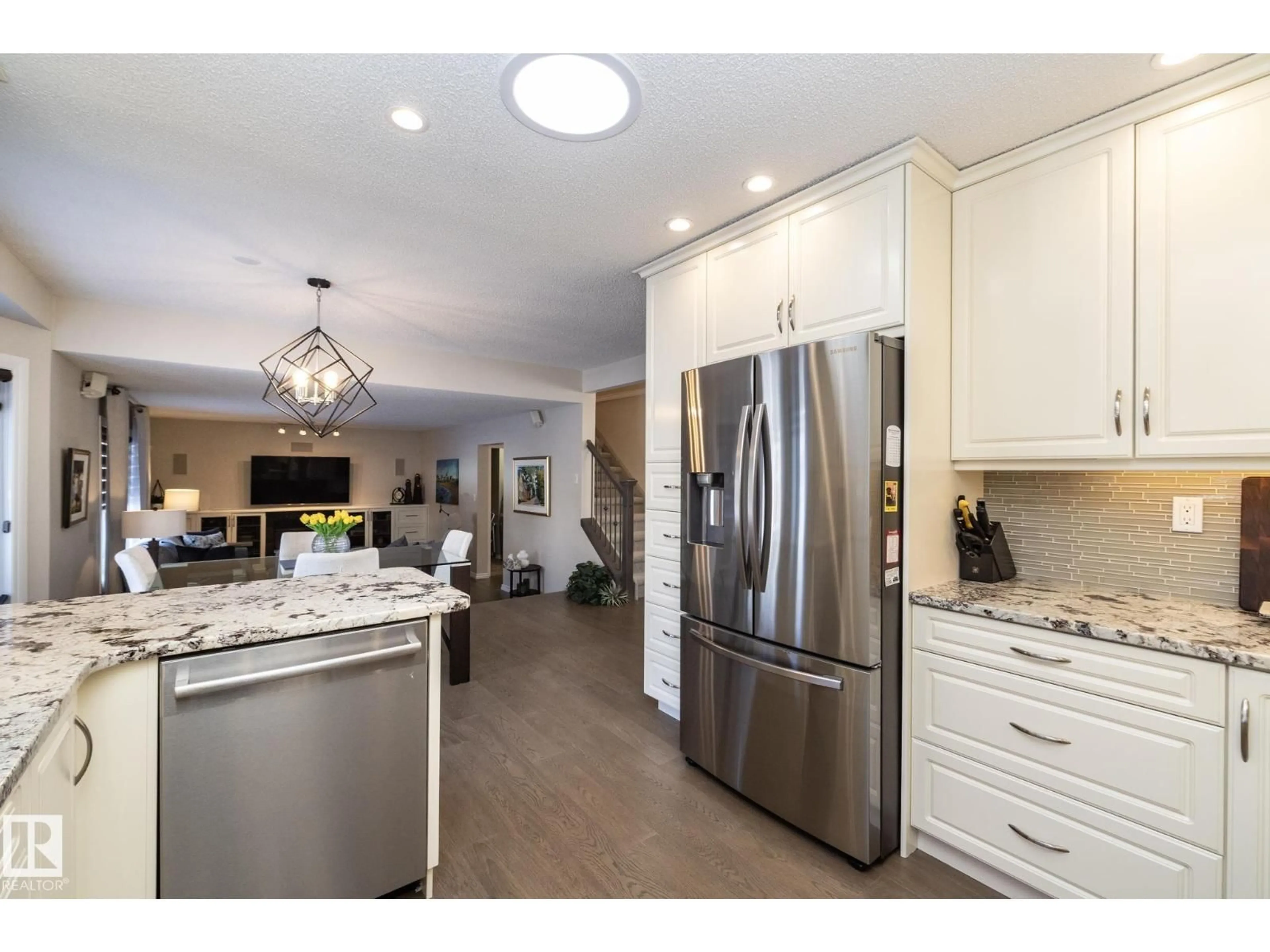 Open concept kitchen, unknown for 932 110A ST, Edmonton Alberta T6J6N1