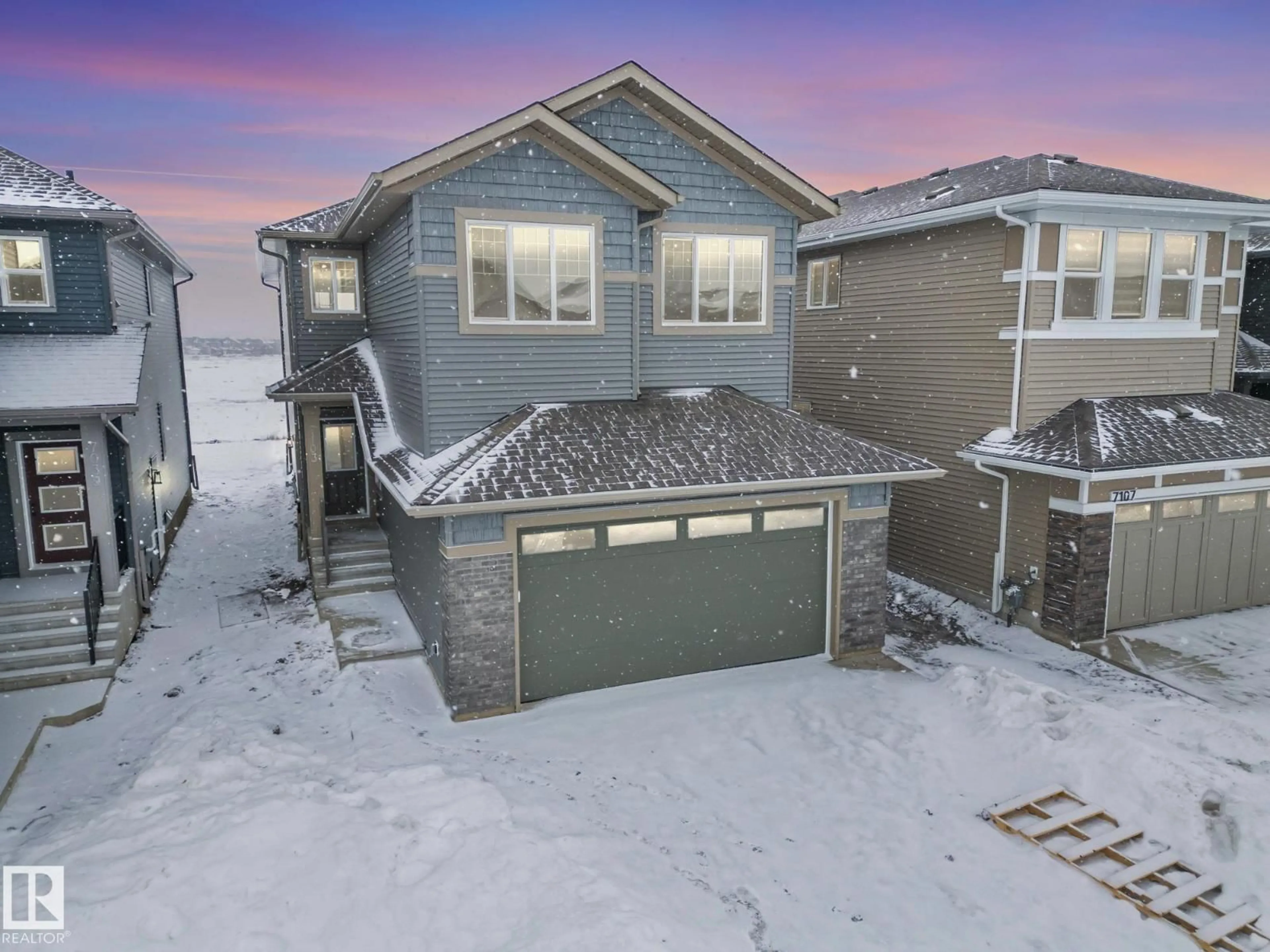 A pic from outside/outdoor area/front of a property/back of a property/a pic from drone, street for NW - 7103 177 AV, Edmonton Alberta T5Z0W9