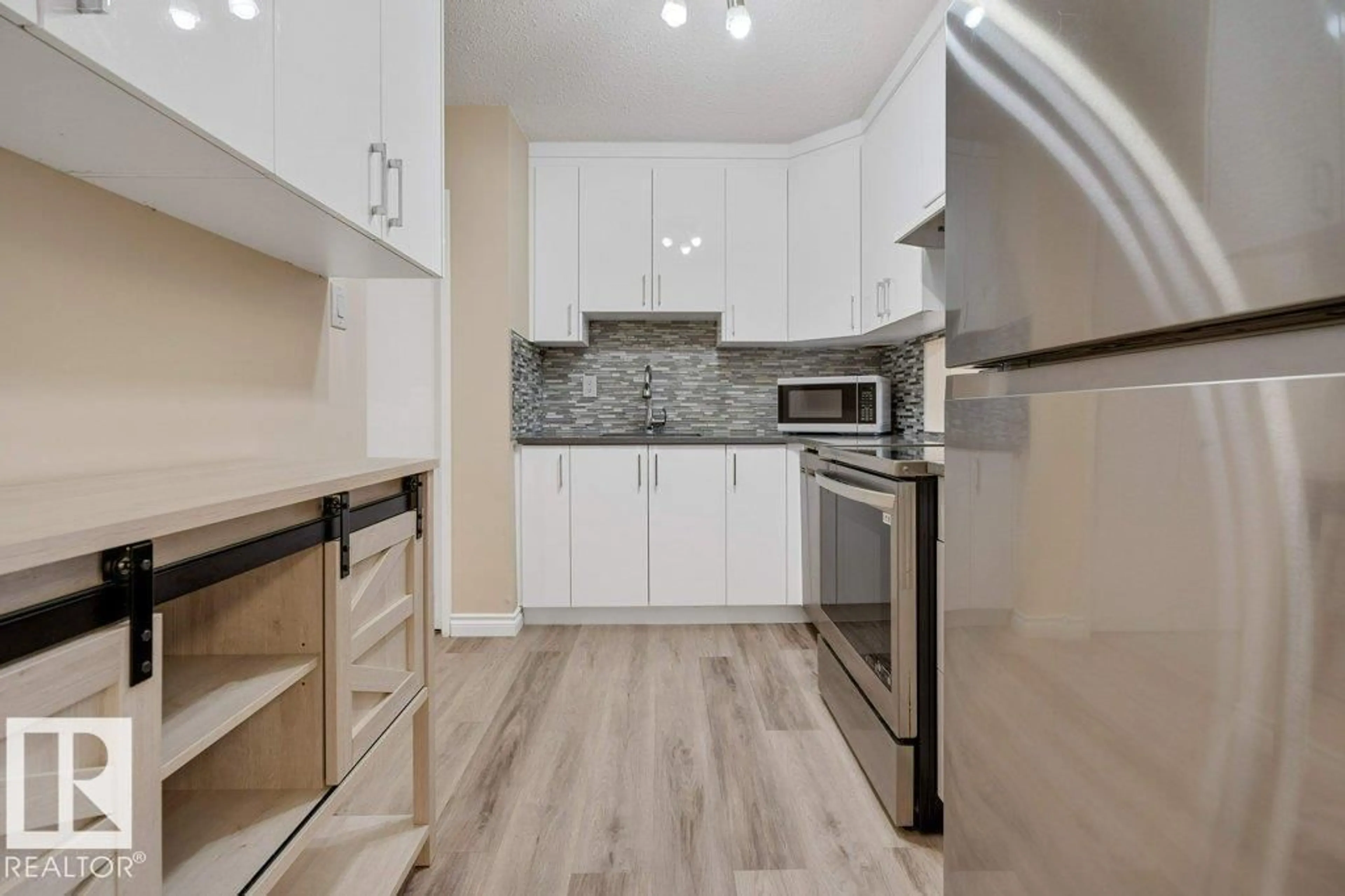 Standard kitchen, wood/laminate floor for #5 - 3855 76 ST, Edmonton Alberta T6K2P9