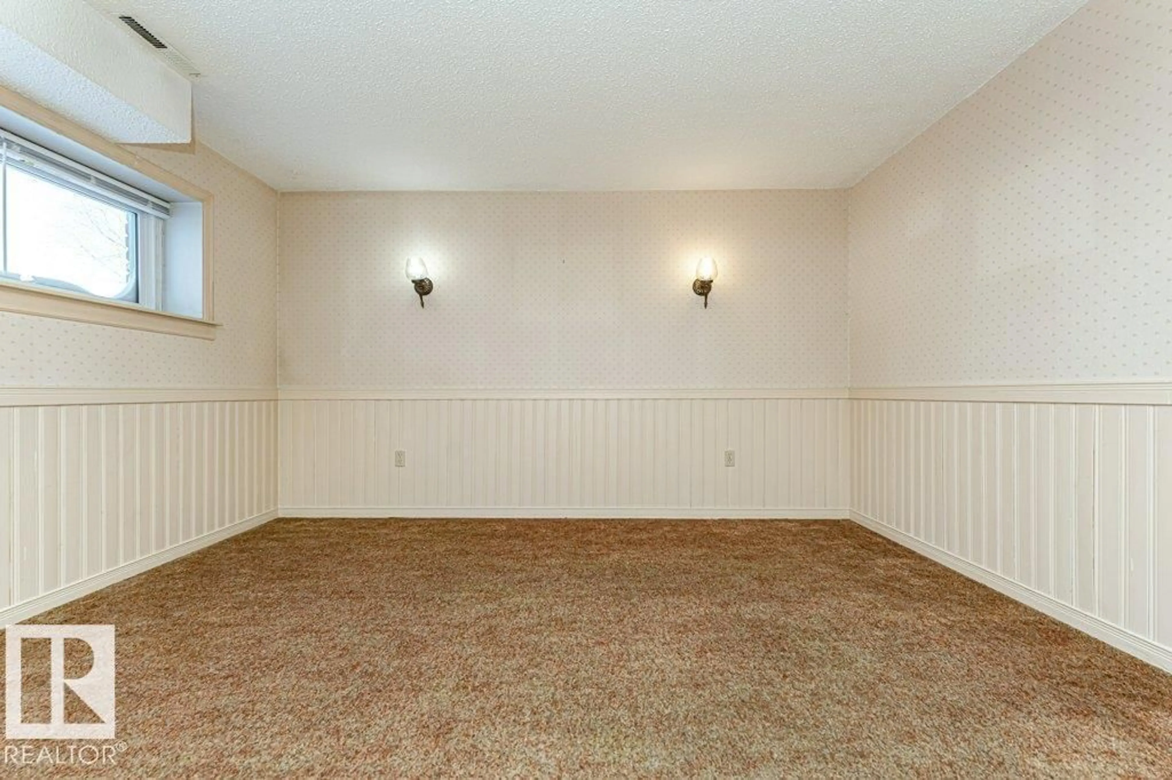 A pic of a room for 154 16725 106 ST NW, Edmonton Alberta T5X5G5