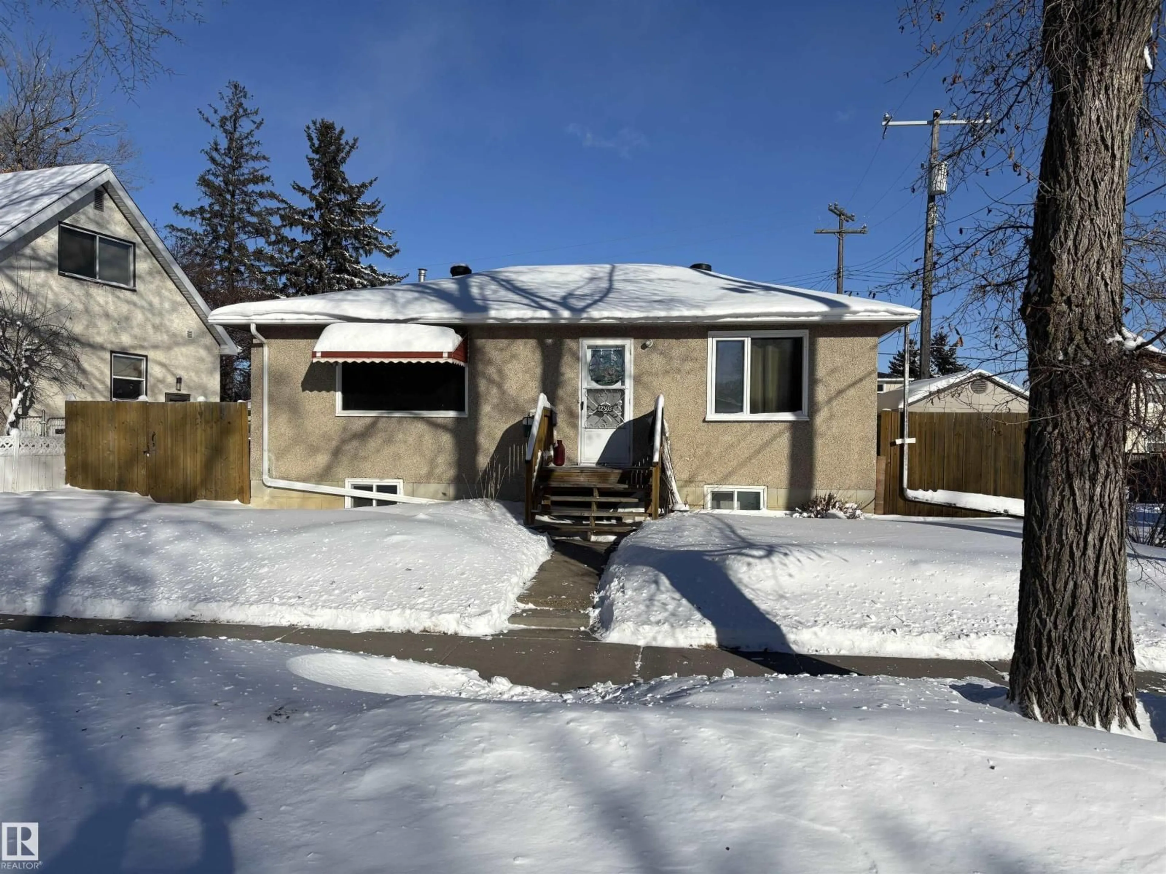 A pic from outside/outdoor area/front of a property/back of a property/a pic from drone, street for NW - 12303 131 ST, Edmonton Alberta T5L1N2