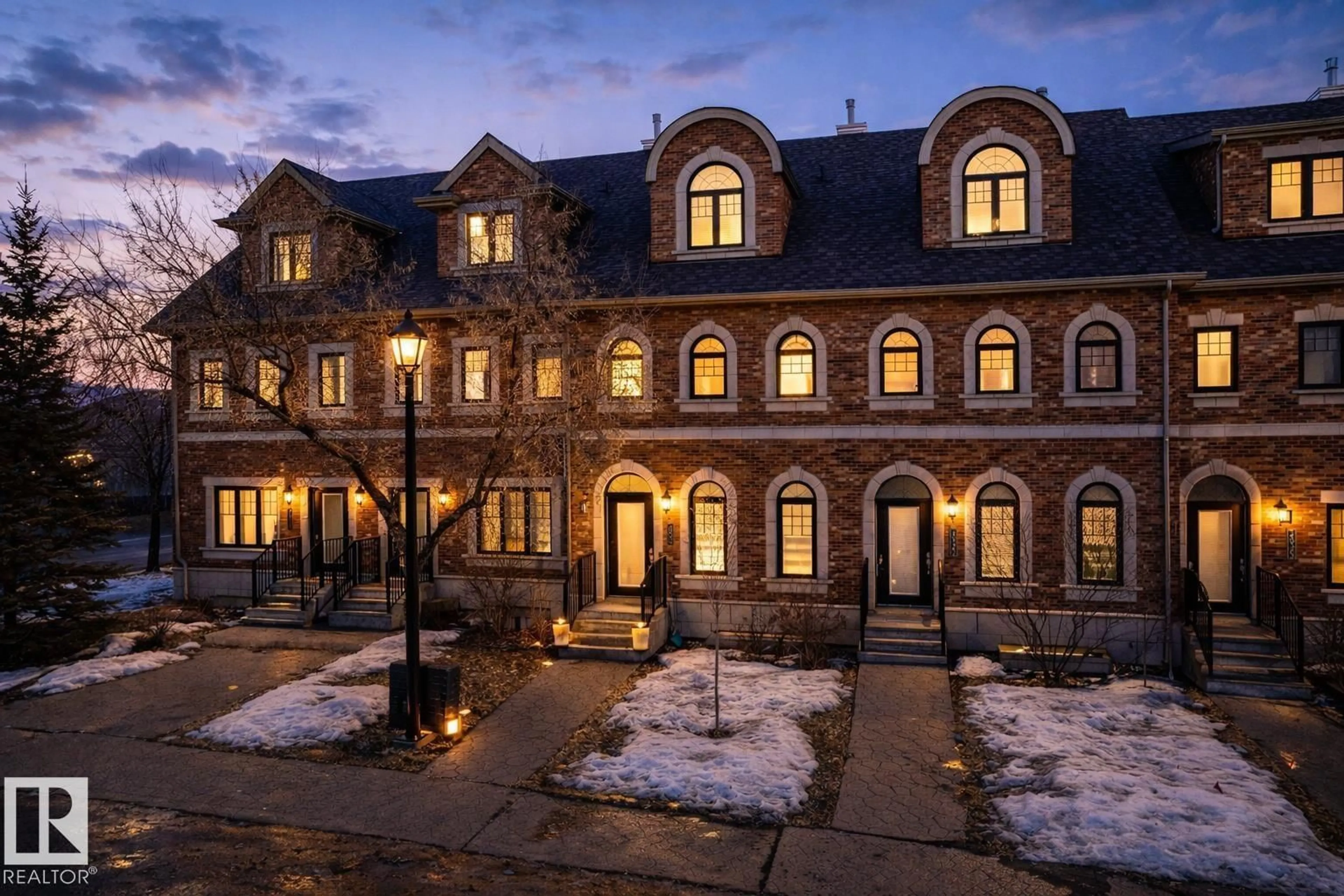 Patio, unknown for 4929 TERWILLEGAR CM, Edmonton Alberta T6R0P5