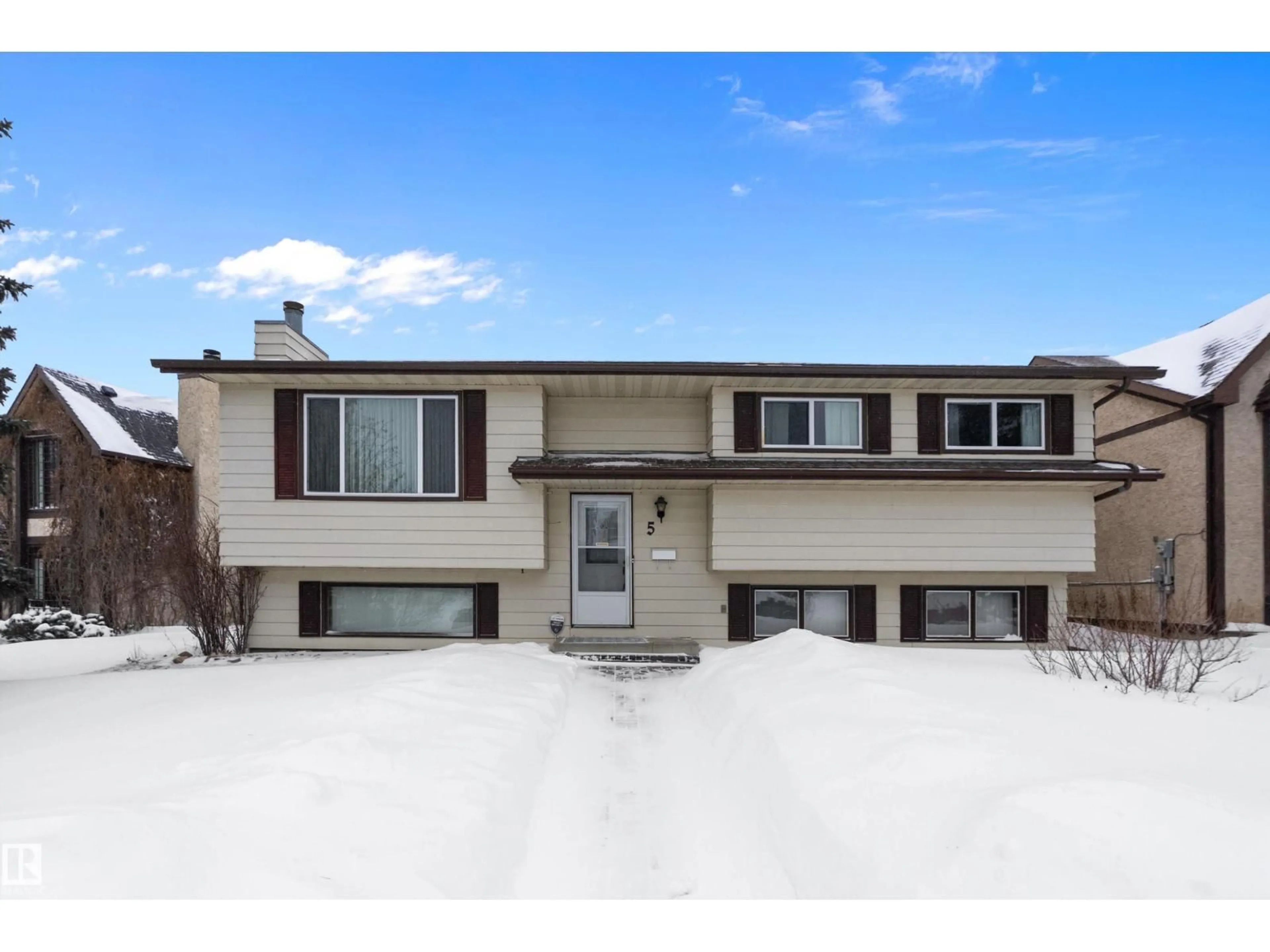 Home with vinyl exterior material, street for 5 GROAT DR, Spruce Grove Alberta T7X1Z4